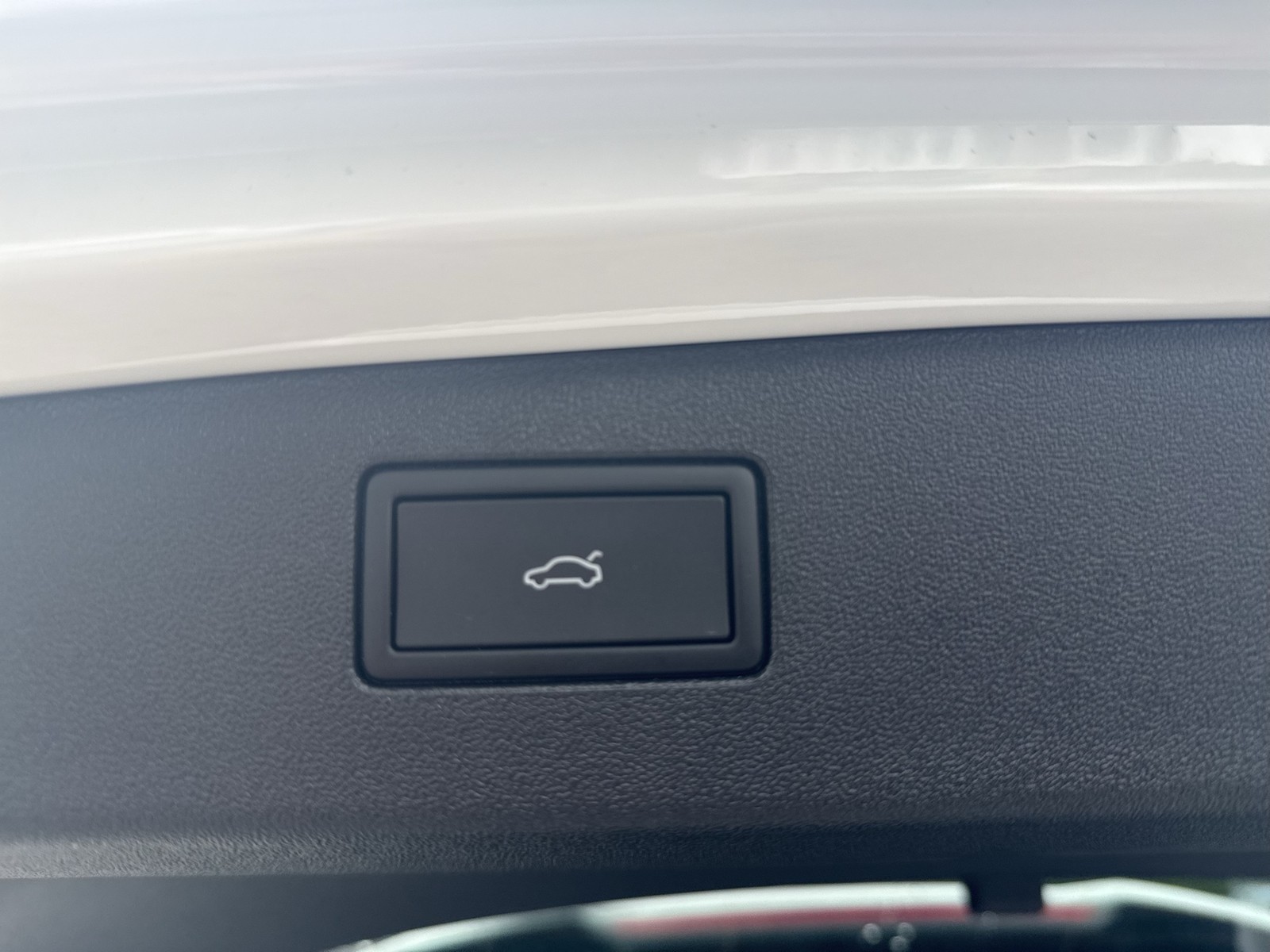 Volkswagen Tiguan 1.5 HYBRID R-LINE AHK CAM NAVI ACC
