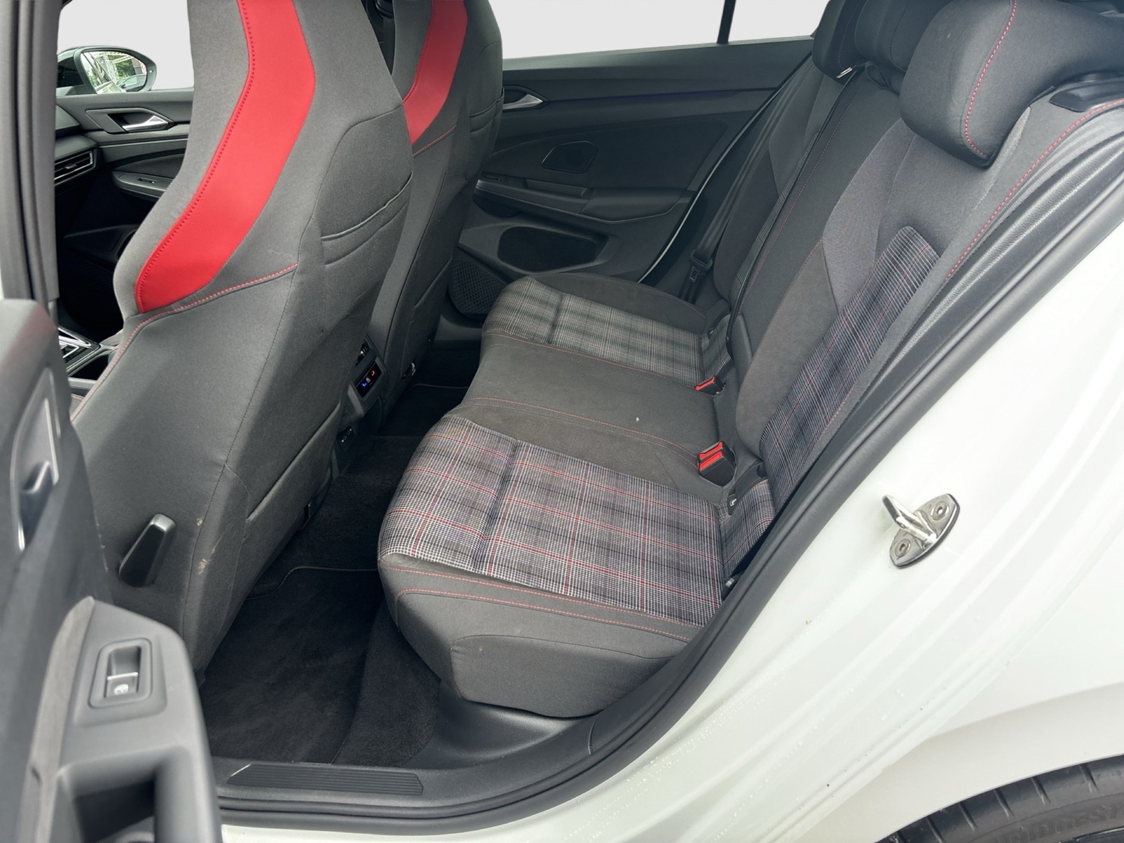 Volkswagen Golf 2.0 GTI H.KARDON MATRIX PANO ALU19 BLACK