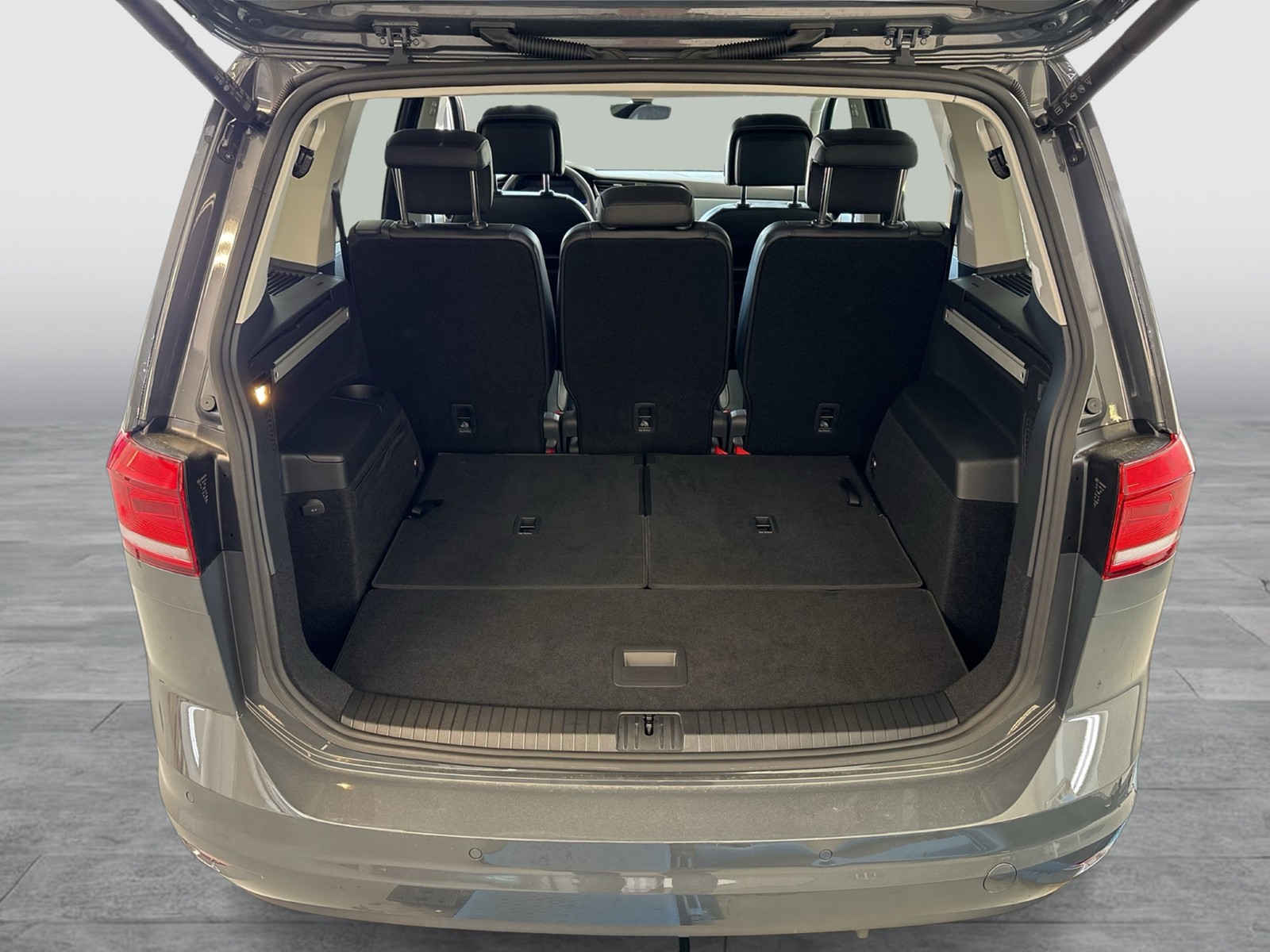 Volkswagen Touran 1.5 COMFORTLINE 7SITZER SITZHEIZUNG ACC
