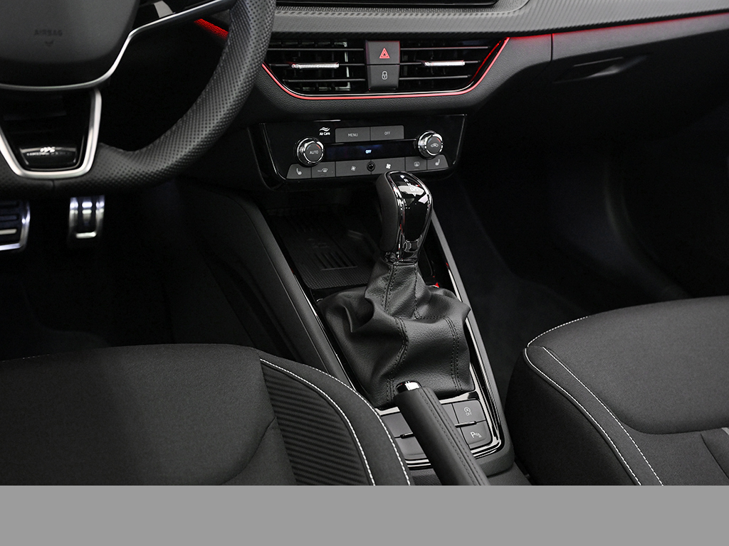 Skoda Kamiq 1.5 MONTE CARLO DSG AHK eKLAPPE CAM PANO