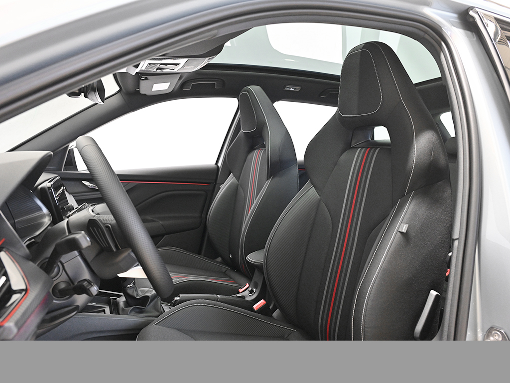 Skoda Kamiq 1.5 MONTE CARLO DSG AHK eKLAPPE CAM PANO