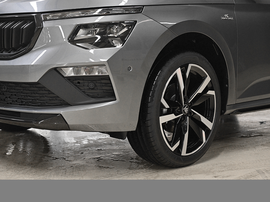 Skoda Kamiq 1.5 MONTE CARLO DSG AHK eKLAPPE CAM PANO