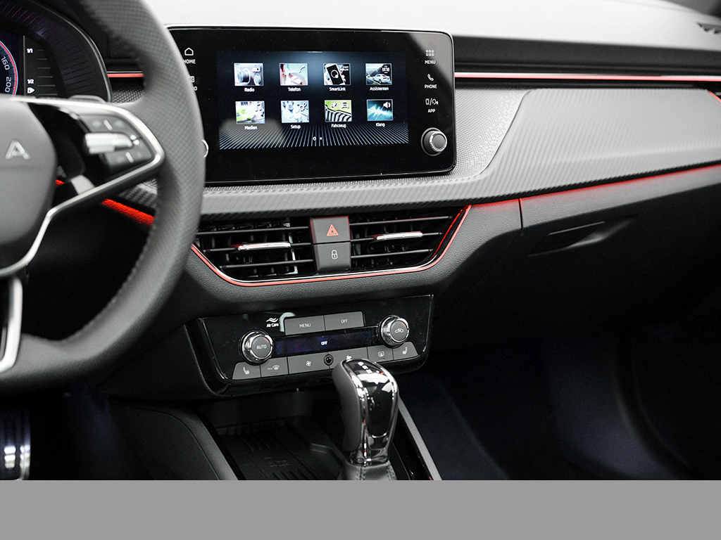 Skoda Kamiq 1.5 MONTE CARLO DSG AHK eKLAPPE CAM PANO