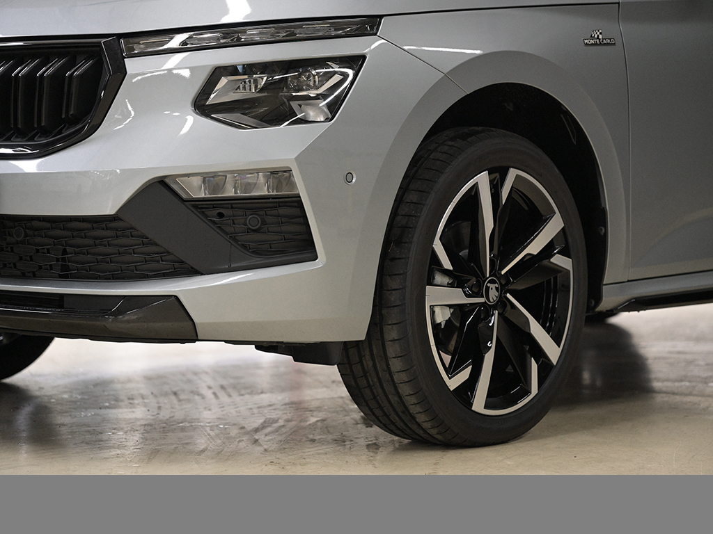 Skoda Kamiq 1.5 MONTE CARLO DSG AHK eKLAPPE CAM PANO