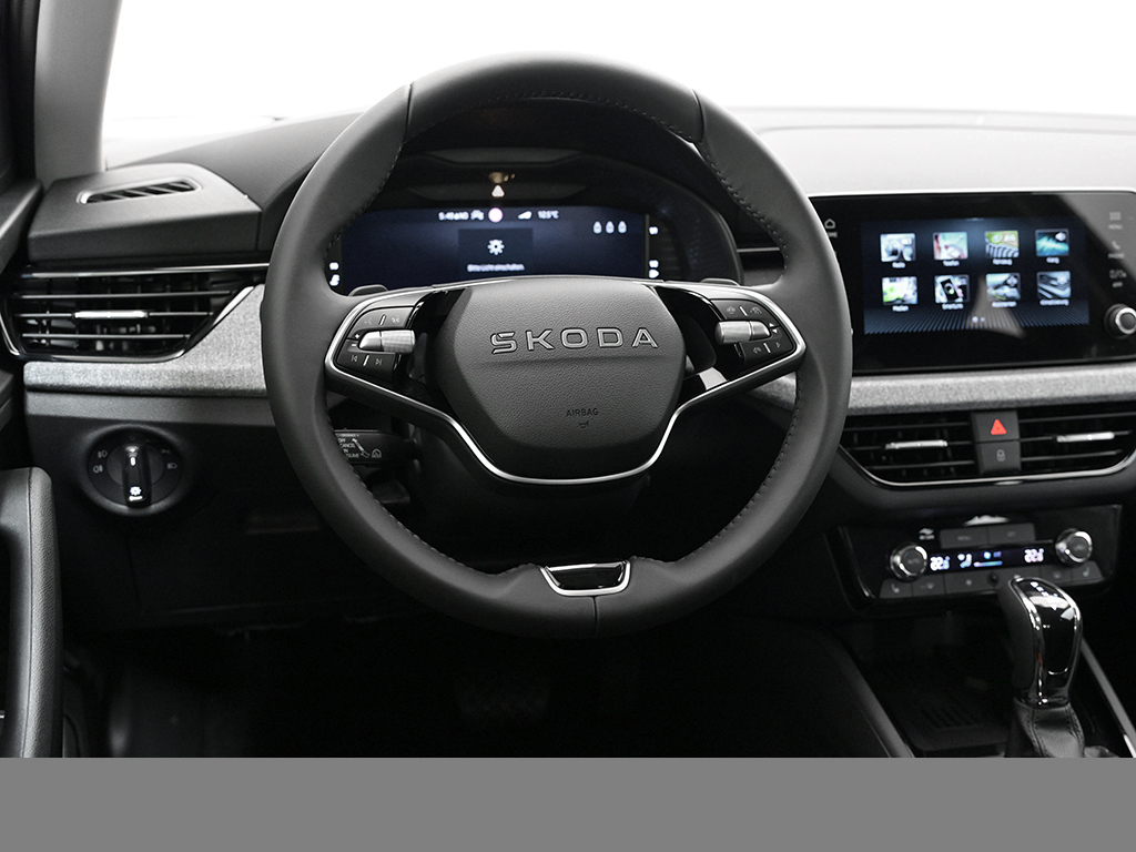 Skoda Kamiq 1.5TSI DSG Balance AHK ACC SMARTLINK RFK SHZ
