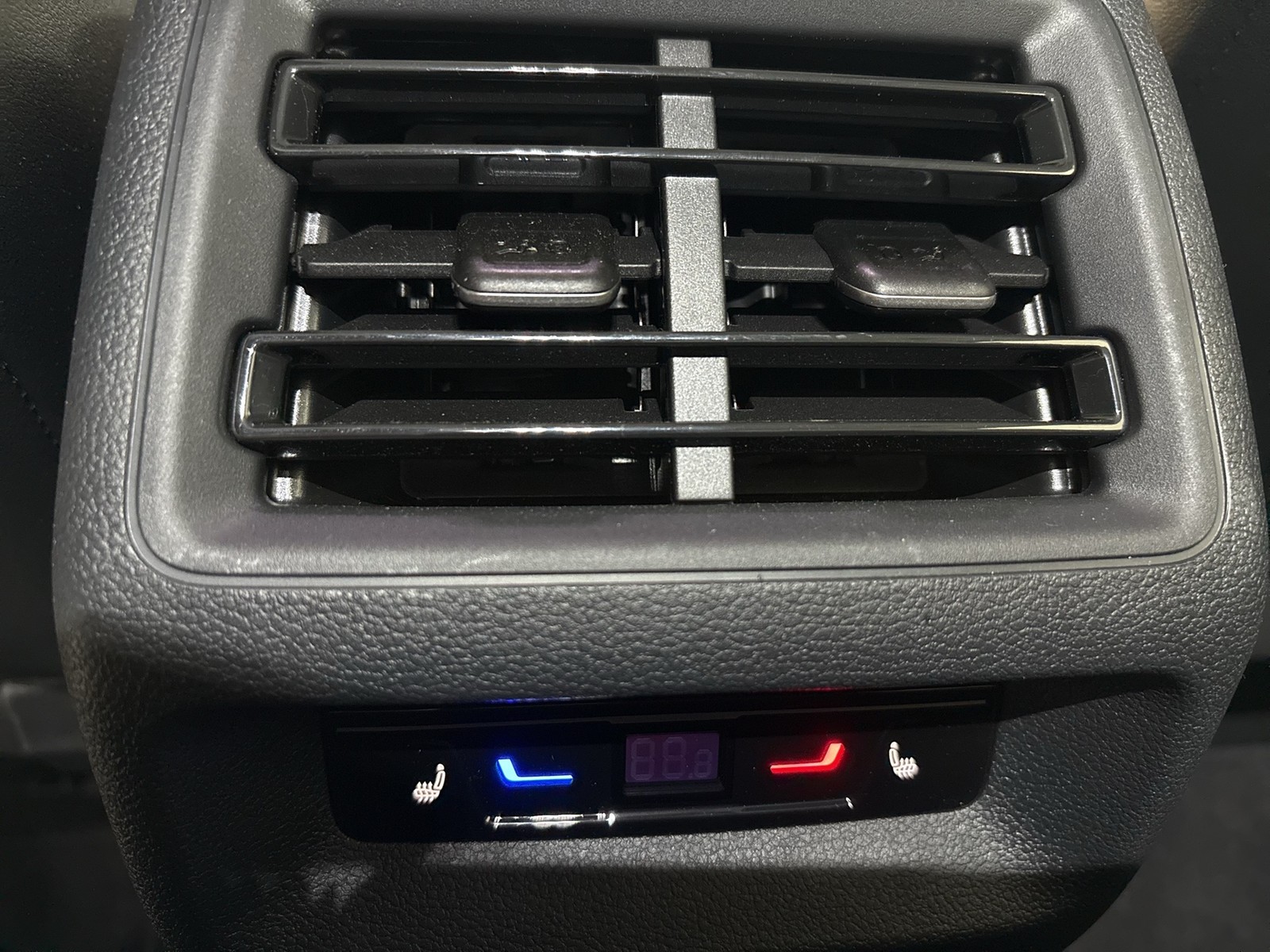 Volkswagen Tiguan 1.5 HYBRID LIFE NAVI AHK KAMERA ACC