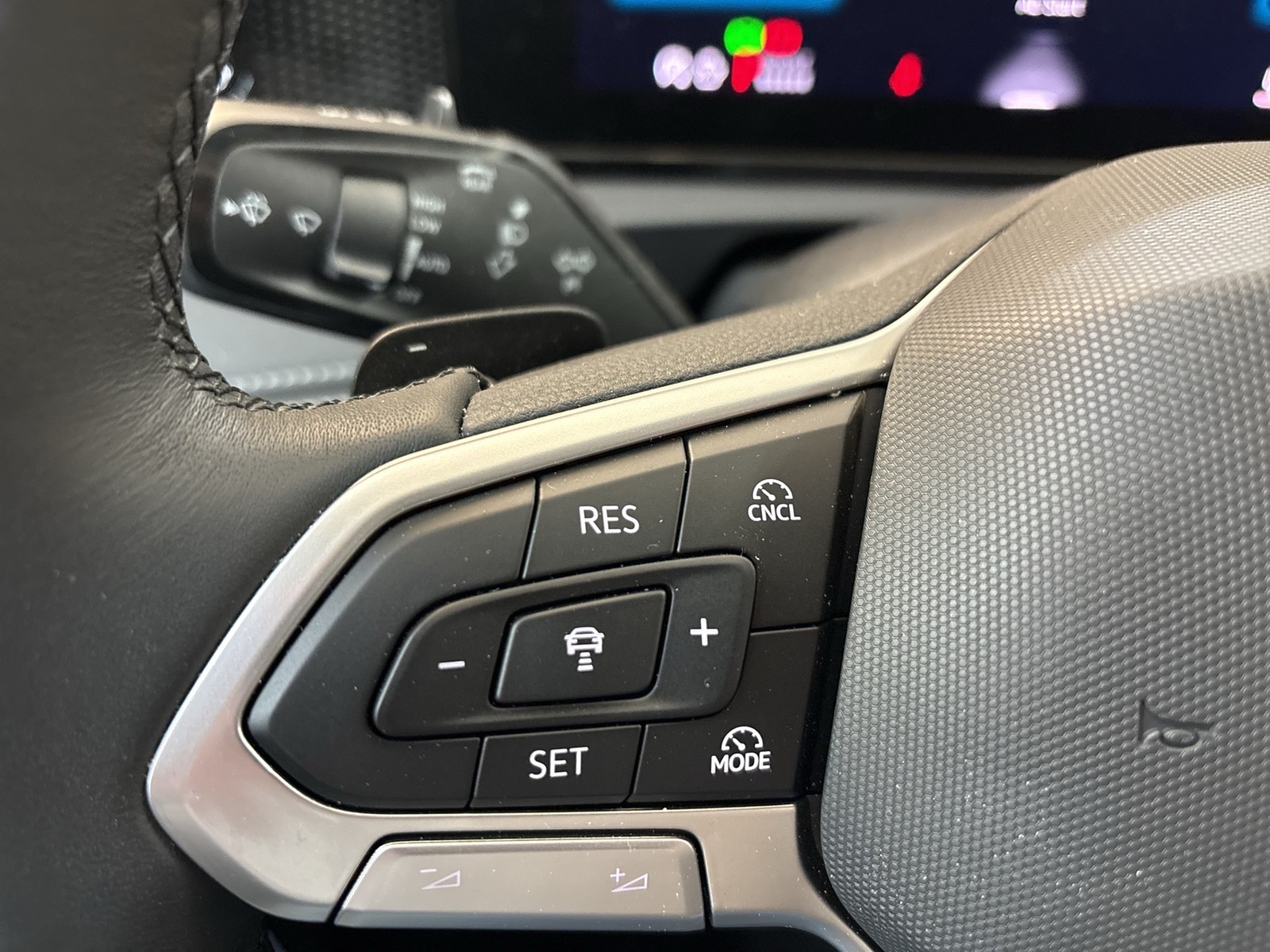 Volkswagen Tiguan 1.5 HYBRID LIFE NAVI AHK KAMERA ACC