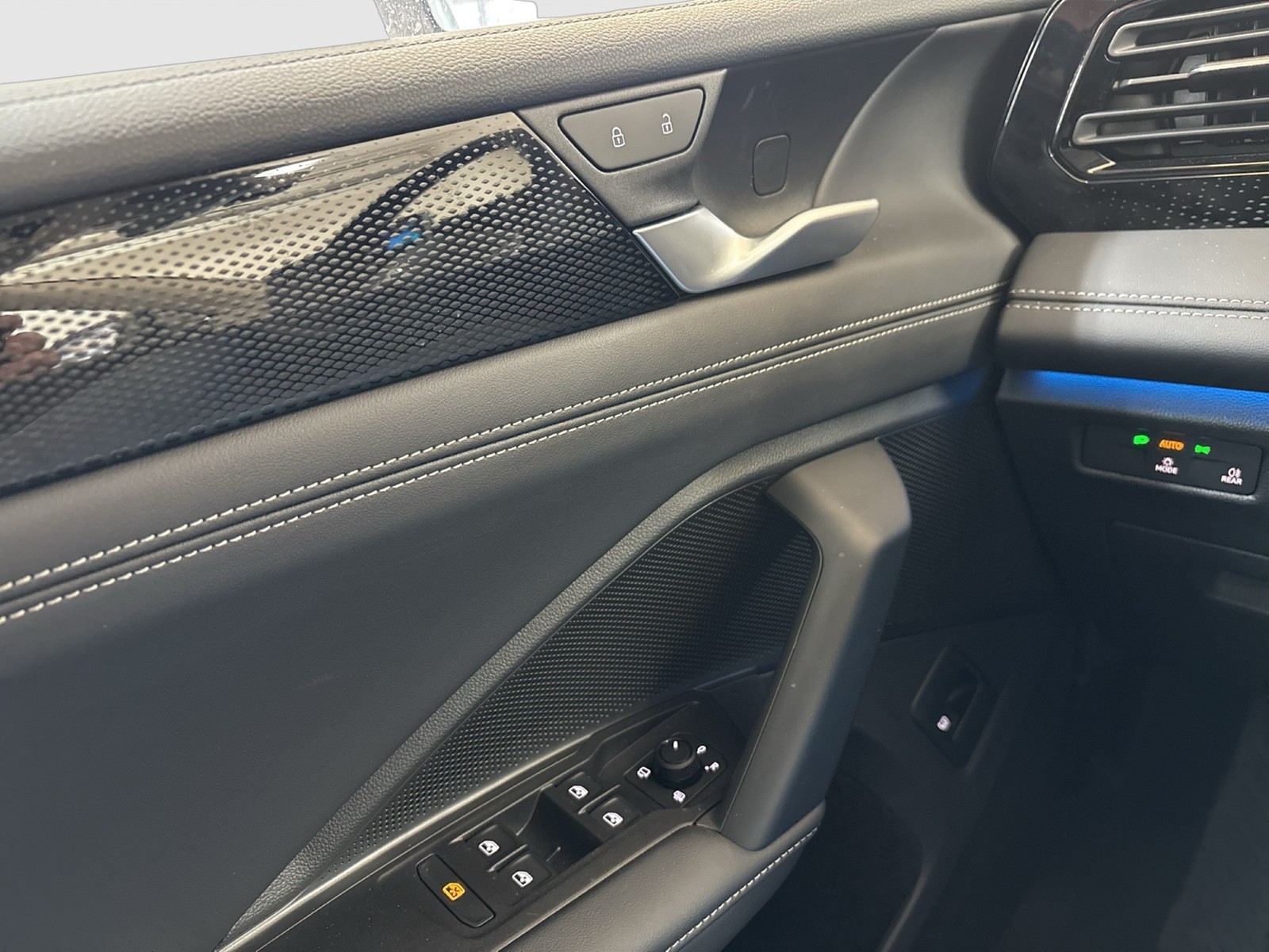 Volkswagen Tiguan 1.5 HYBRID LIFE NAVI AHK KAMERA ACC