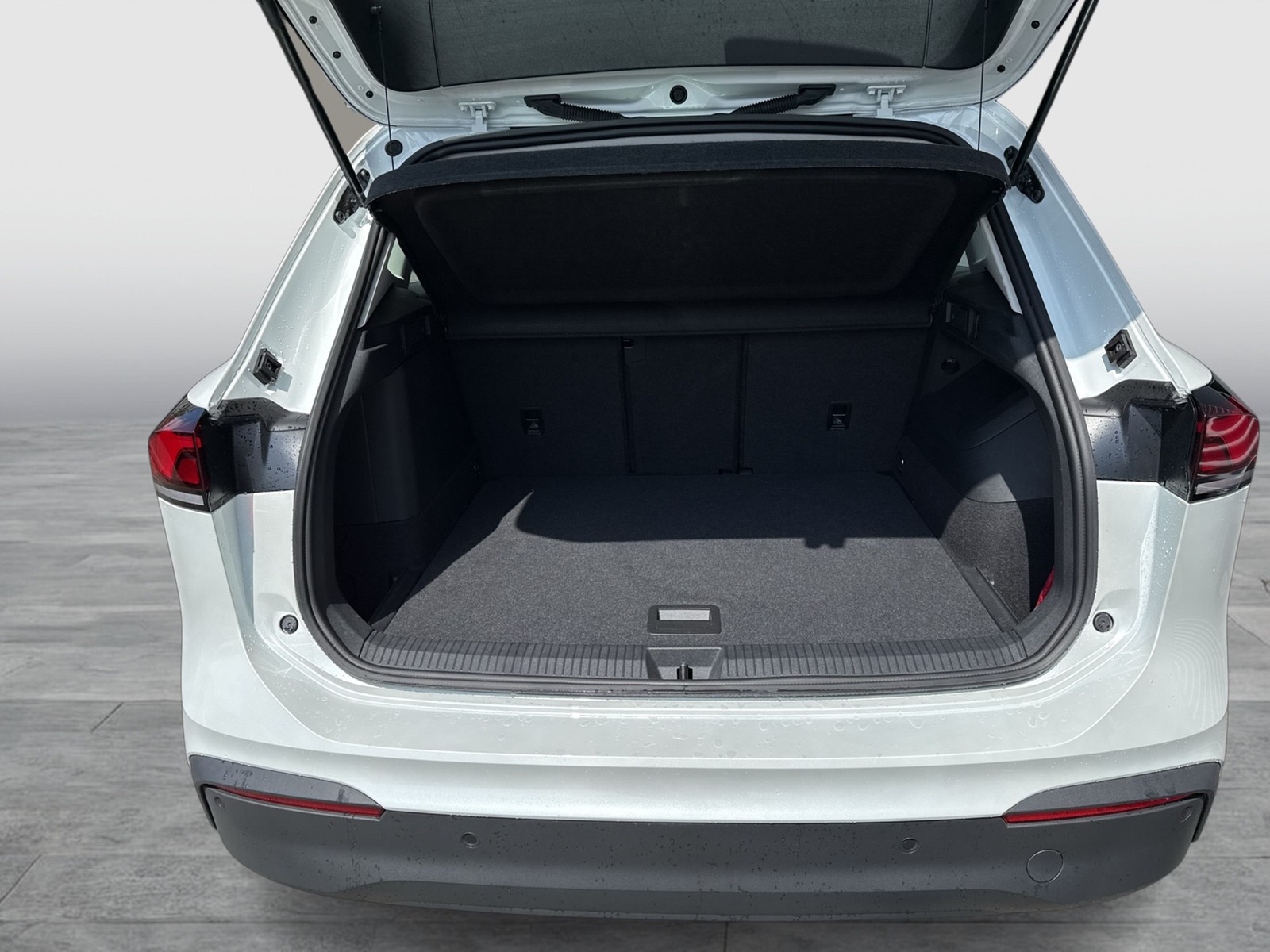 Volkswagen Tiguan 1.5 HYBRID LIFE NAVI AHK KAMERA ACC