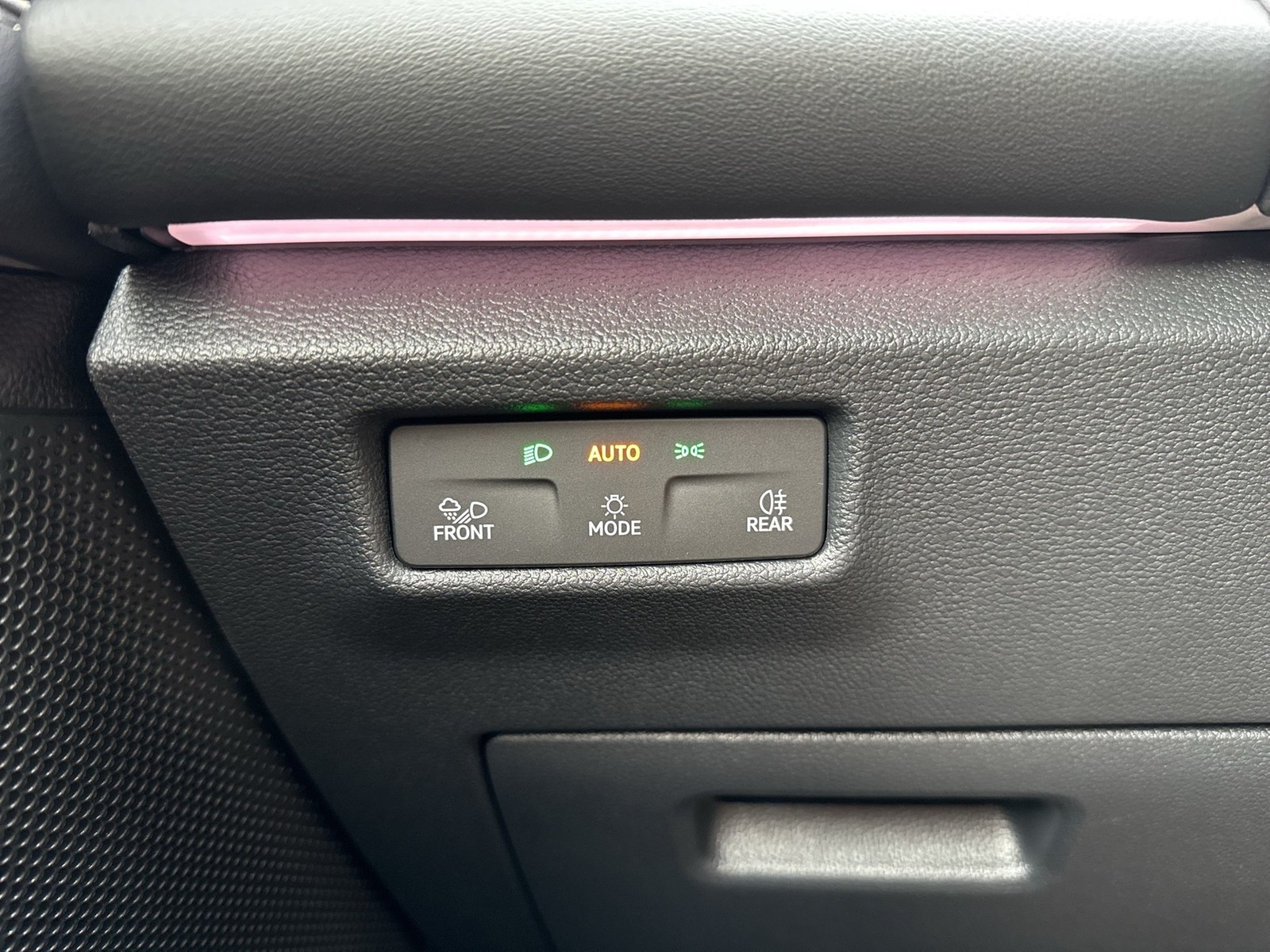 Volkswagen Tayron 1.5 HYBRID ELEGANCE 360°CAM ACC LM18 NAVI