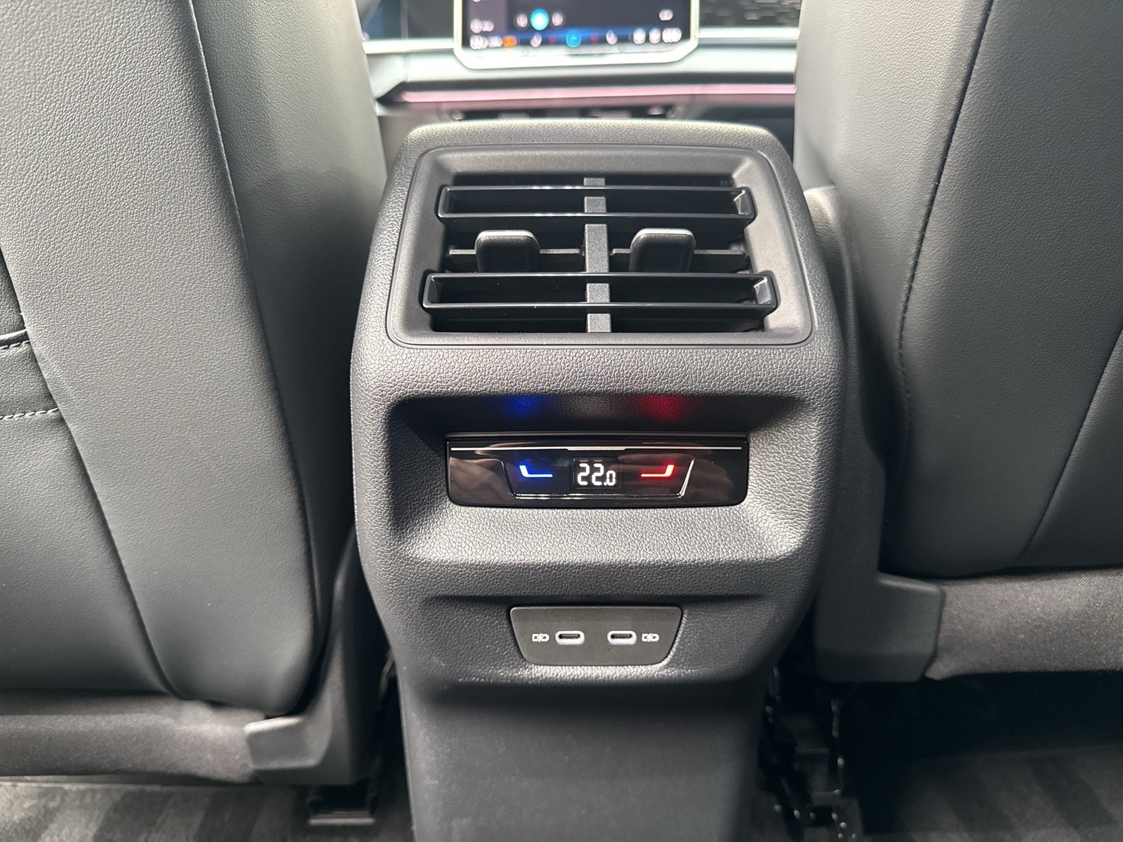 Volkswagen Tayron 1.5 HYBRID ELEGANCE 360°CAM ACC LM18 NAVI