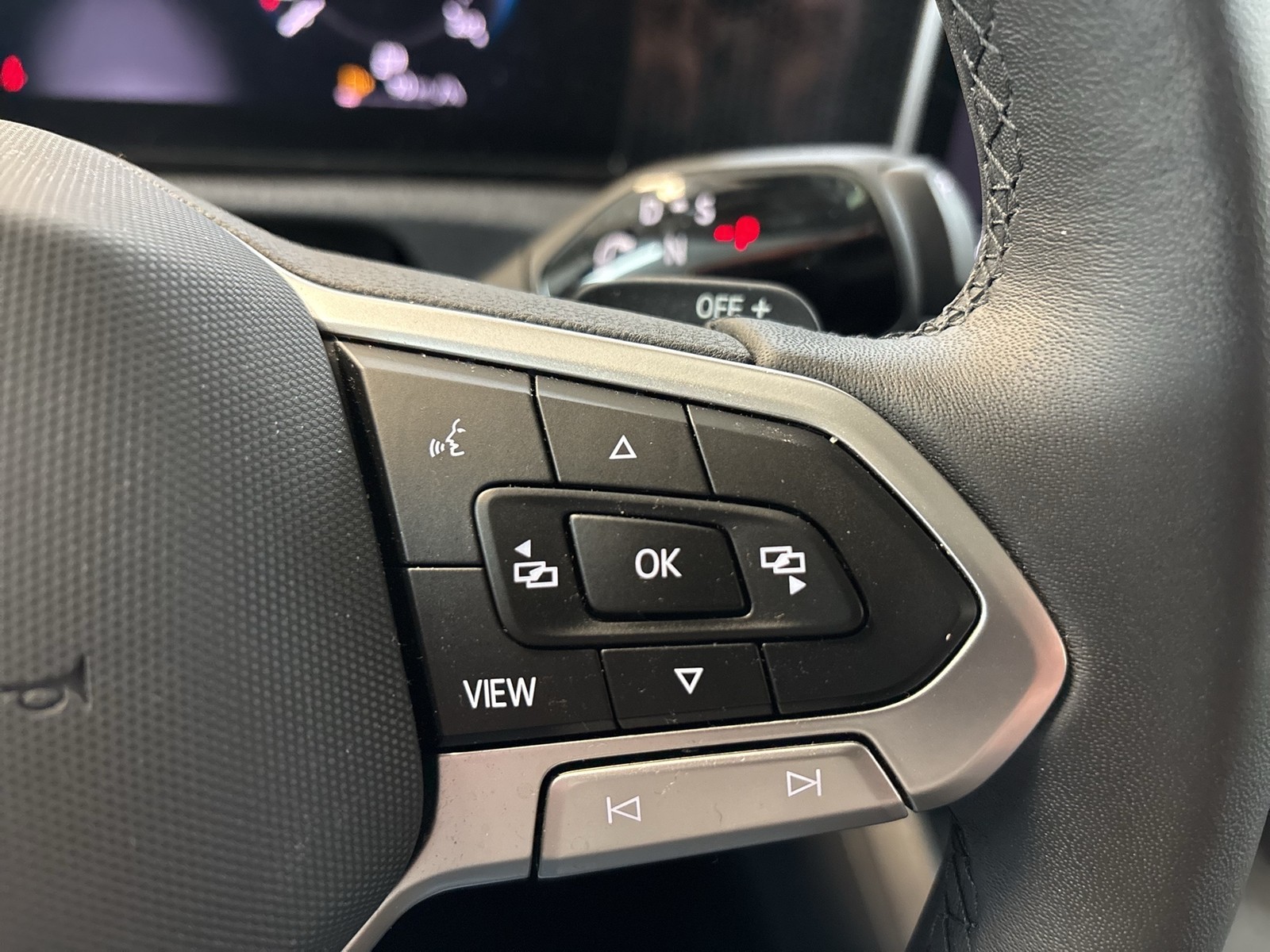 Volkswagen Tiguan 1.5 NAVI AHK KAMERA SITZHEIZUNG