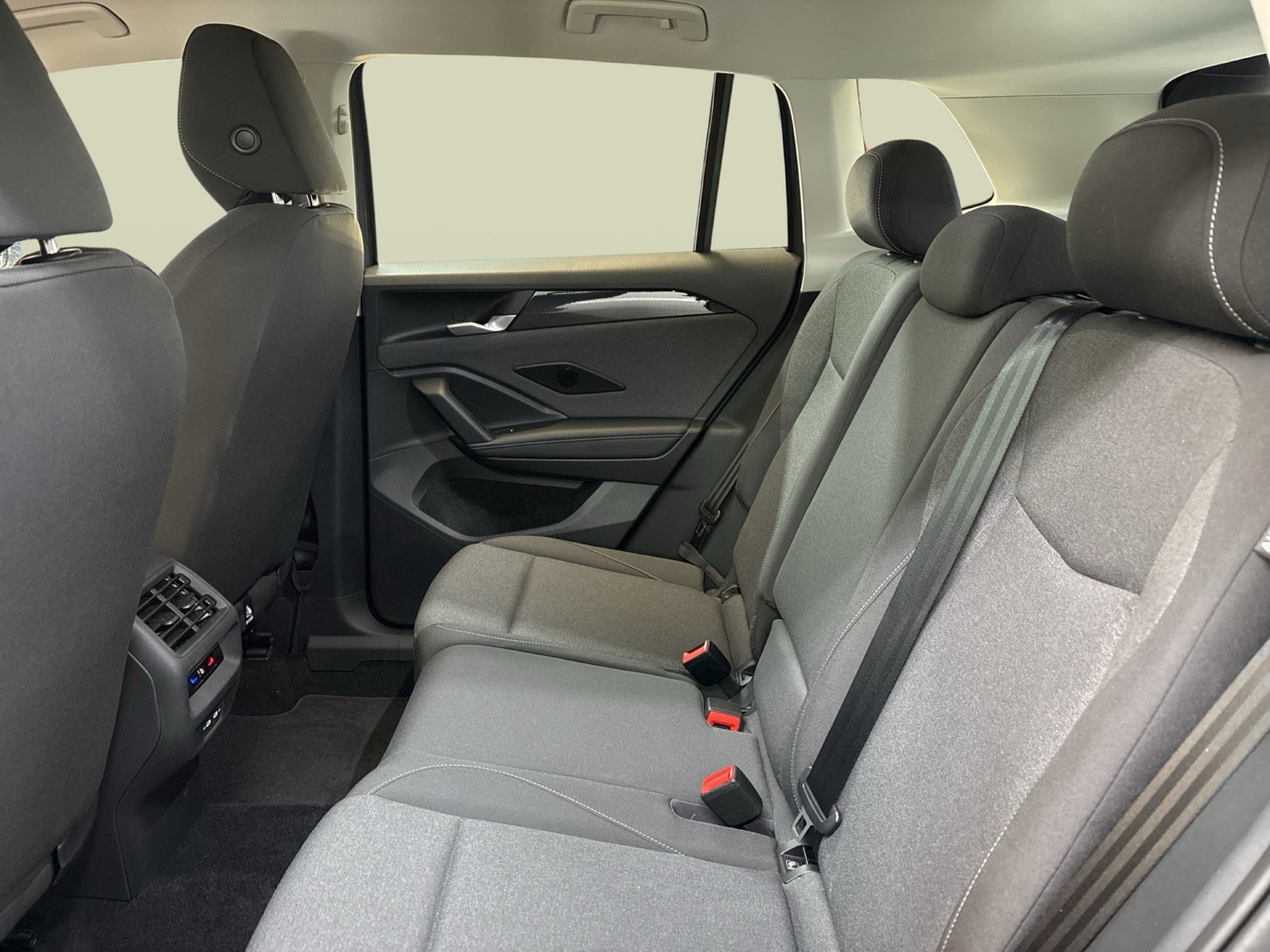 Volkswagen Tiguan 1.5 NAVI AHK KAMERA SITZHEIZUNG