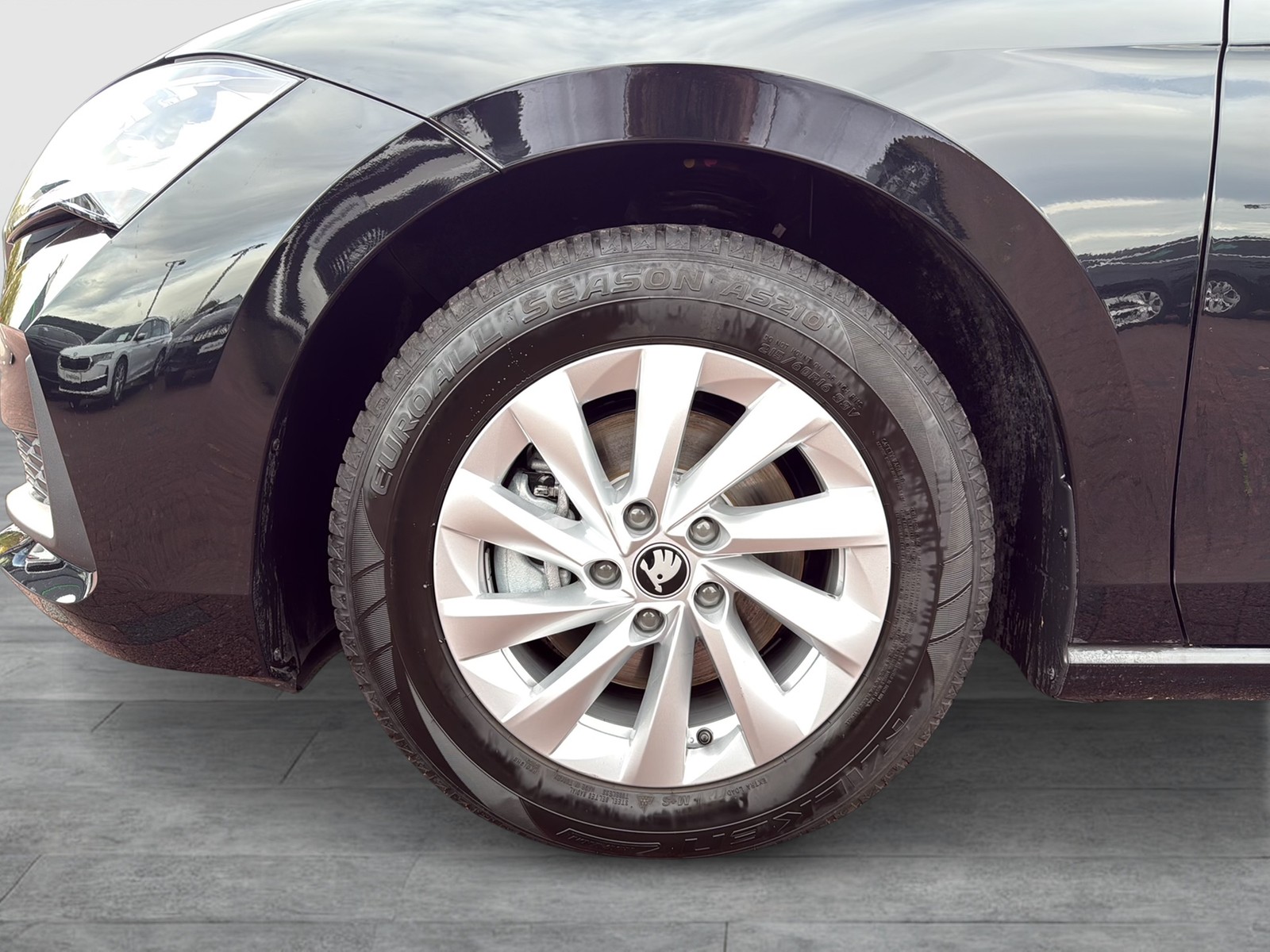 Skoda Superb Combi 1.5 eTSI CAM ACC NAVI SITZHEIZUNG