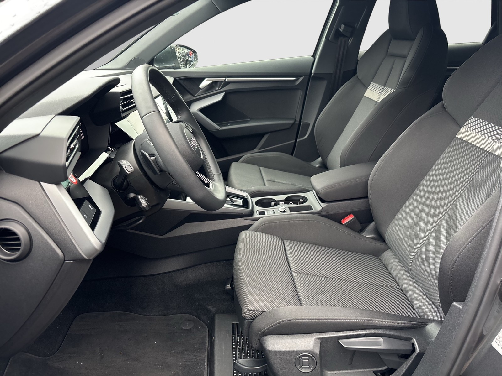 Audi A3 30 S LINE CAM ACC LM18 NAVI+ CARPLAY SITZHEIZ