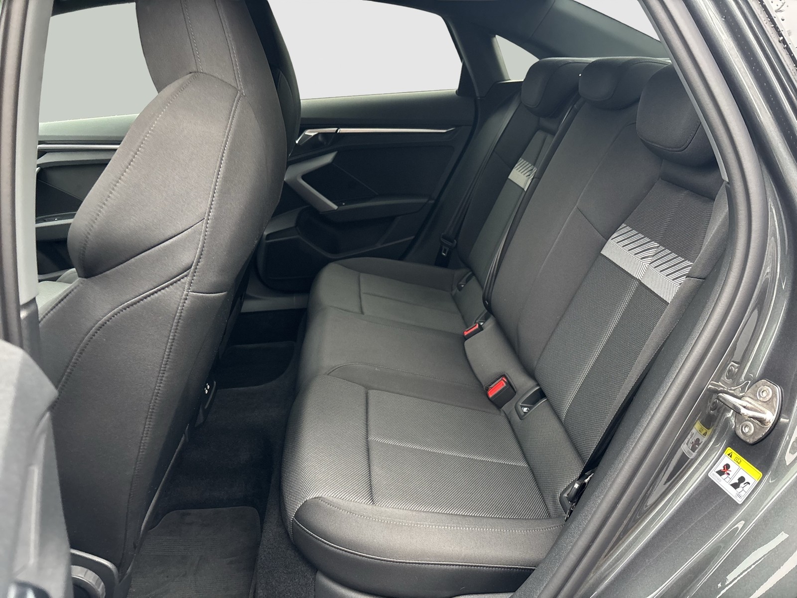 Audi A3 30 S LINE CAM ACC LM18 NAVI+ CARPLAY SITZHEIZ