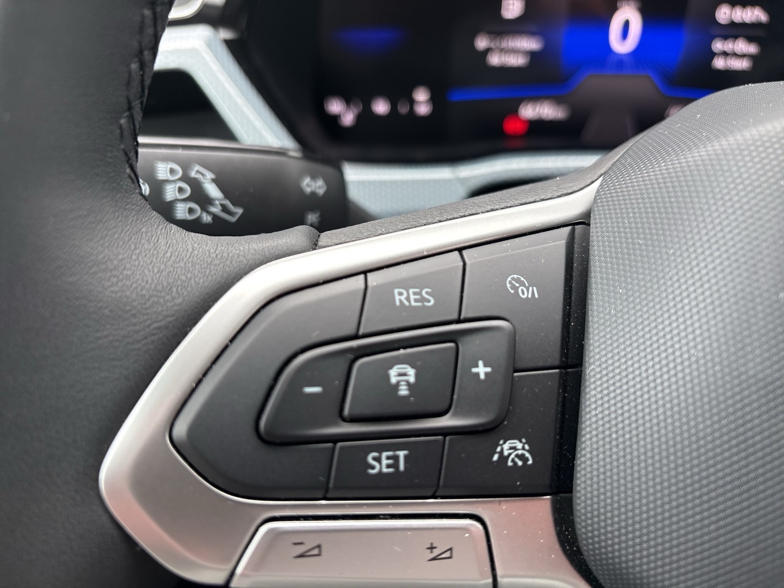 Volkswagen Touran 2.0 GOAL 7SITZER AHK AKMERA