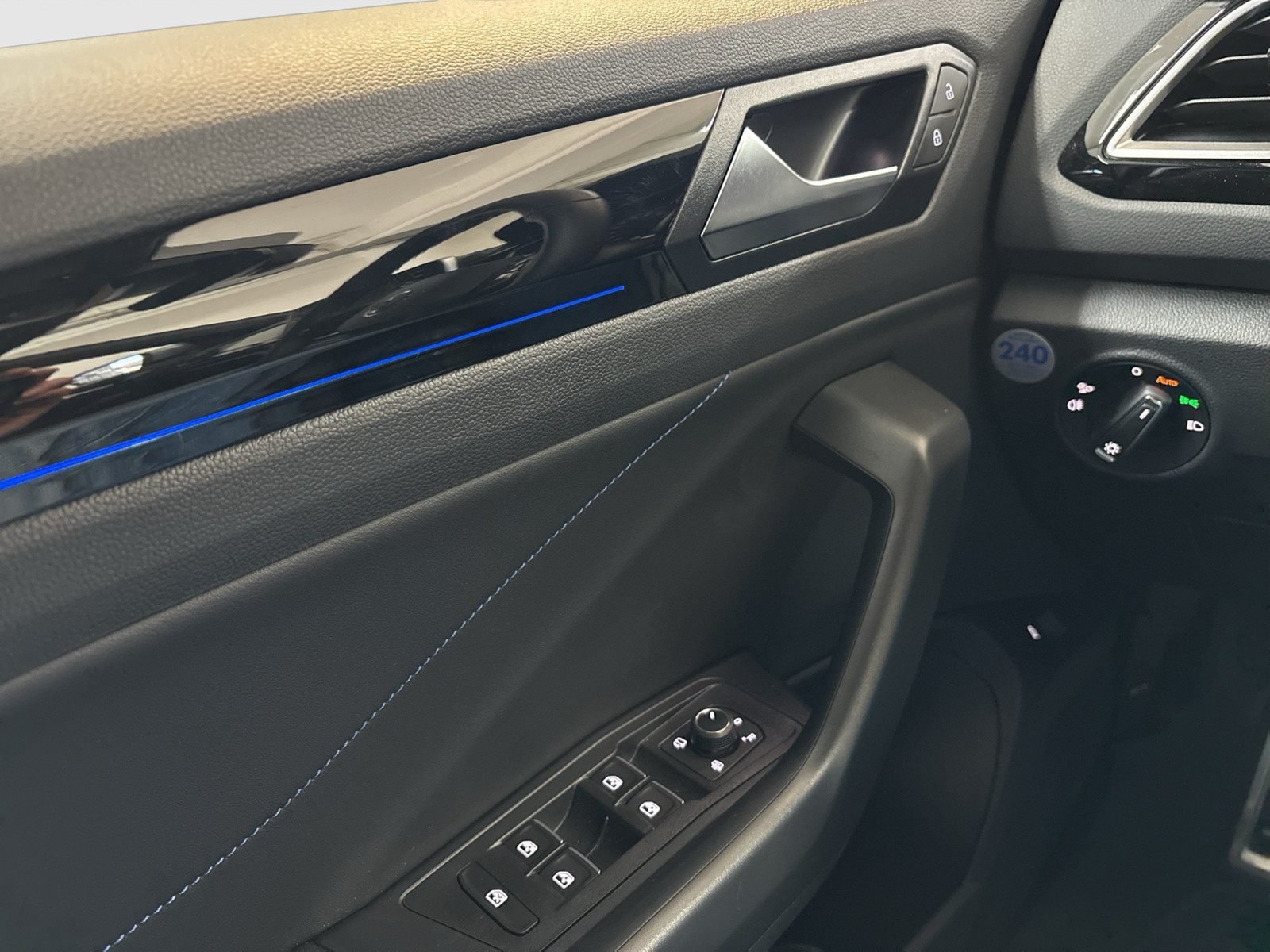 Volkswagen T-Roc 2.0 R 4X4 NAVI KAMERA ACC