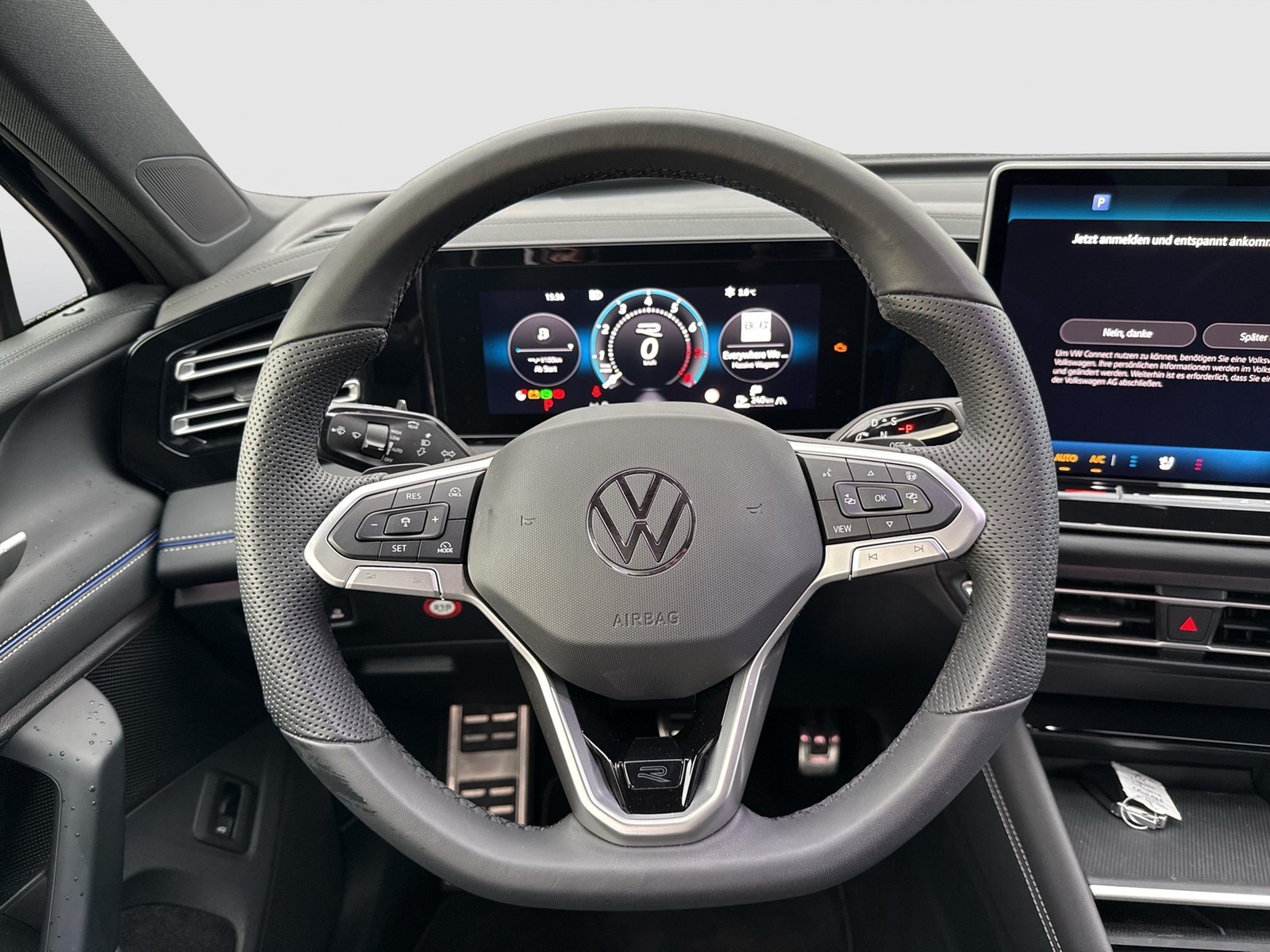 Volkswagen Tiguan 2.0 R-LINE 4X4 NEUES MODELL LEDER LM20