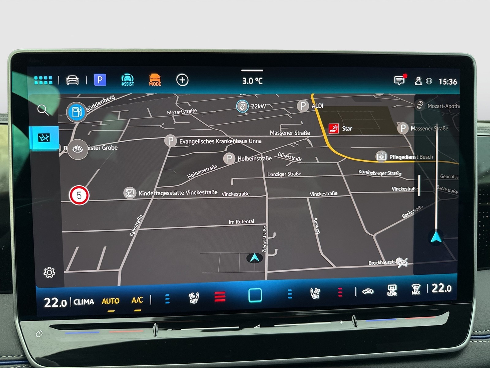 Volkswagen Tiguan 2.0 R-LINE 4X4 NEUES MODELL LEDER LM20