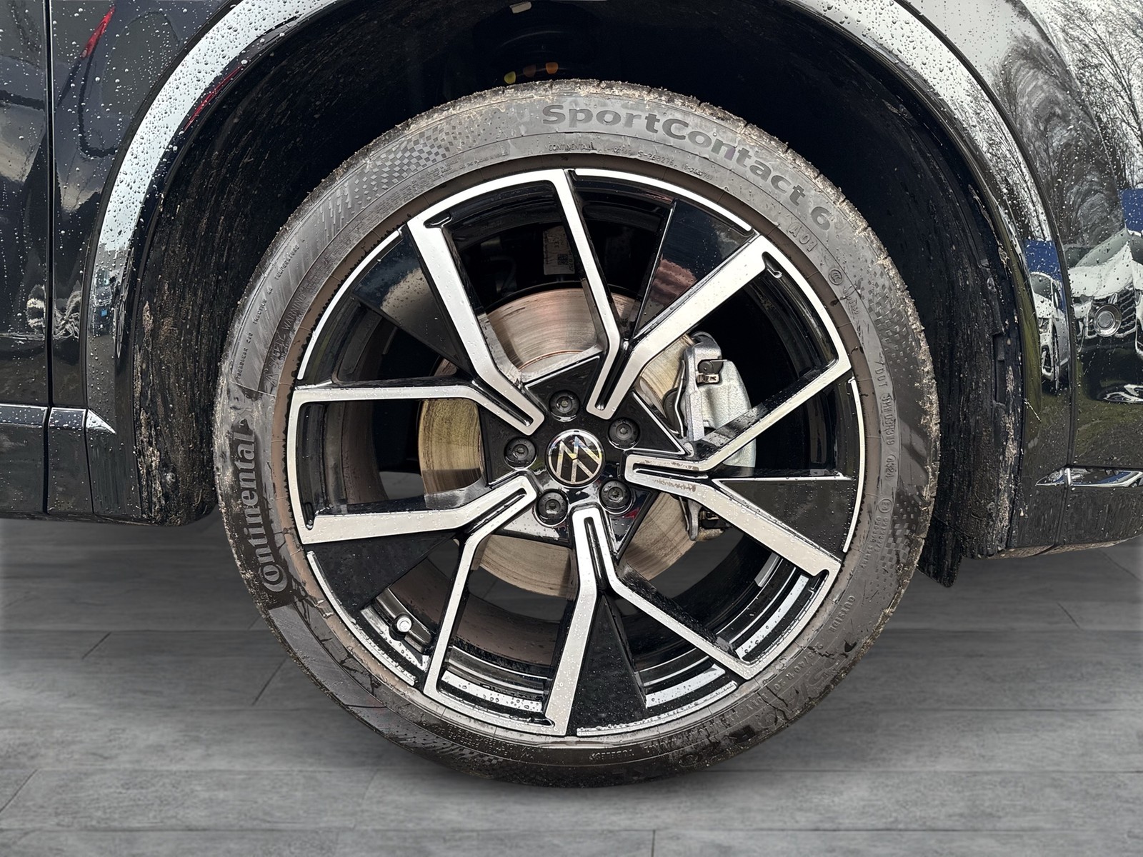 Volkswagen Tiguan 2.0 R-LINE 4X4 NEUES MODELL LEDER LM20