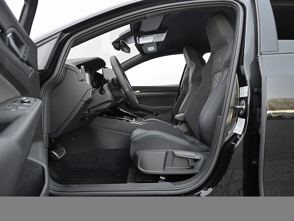 Volkswagen Golf VIII 1.5 R-LINE BLACK STYLE FACELIFT CAM ACC LM18 NAVI