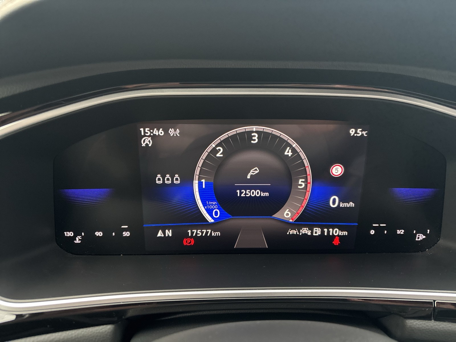 Volkswagen T-Roc 2.0 R-LINE CAM ACC NAVI 17Z CARPLAY SITZHZ