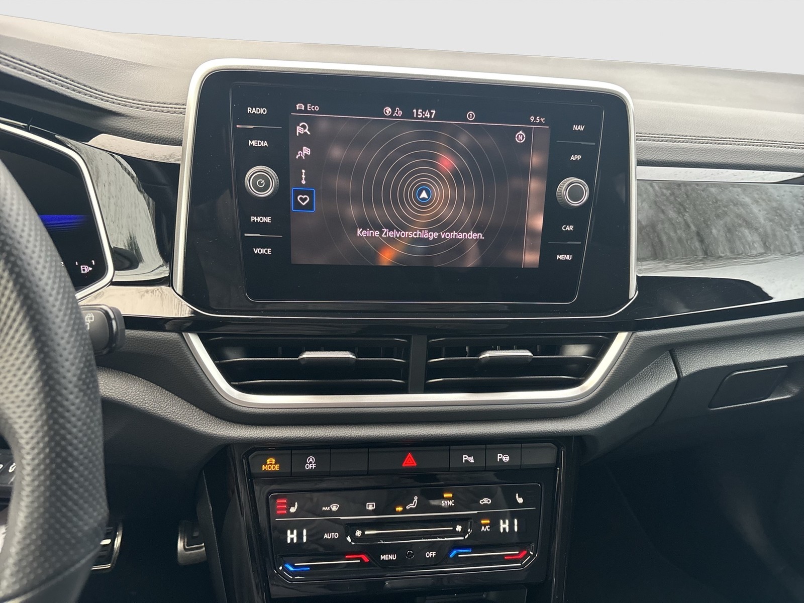Volkswagen T-Roc 2.0 R-LINE CAM ACC NAVI 17Z CARPLAY SITZHZ