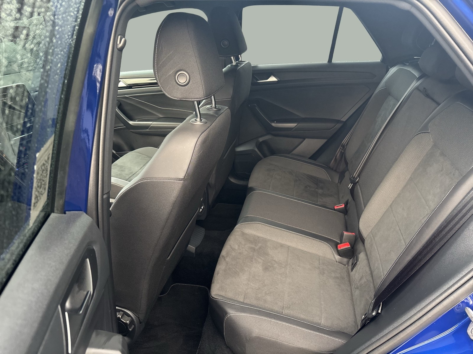 Volkswagen T-Roc 2.0 R-LINE CAM ACC NAVI 17Z CARPLAY SITZHZ