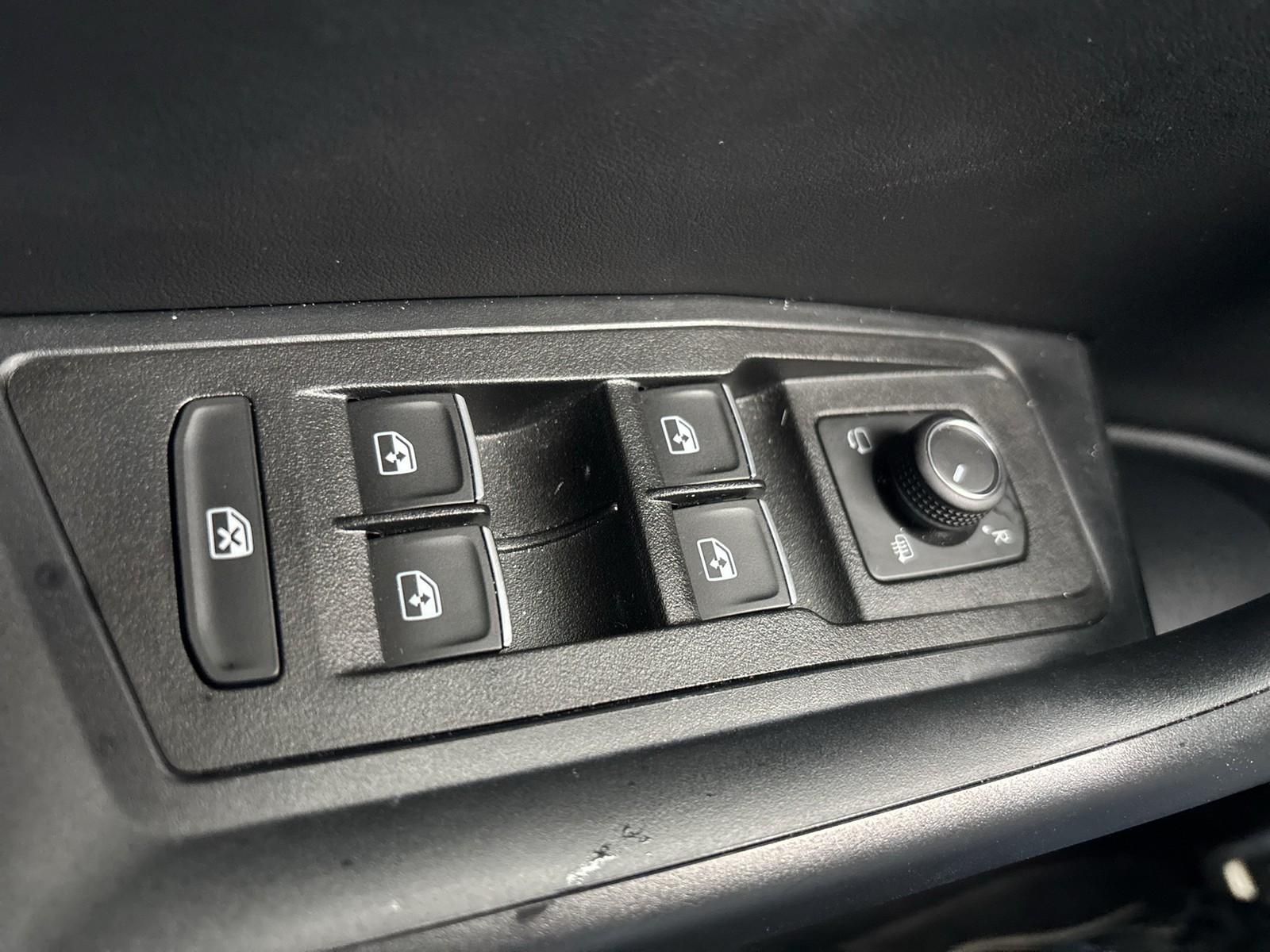 Volkswagen T-Roc 2.0 GOAL AHK CAM ACC LM17 NAVI SITZHEIZUNG