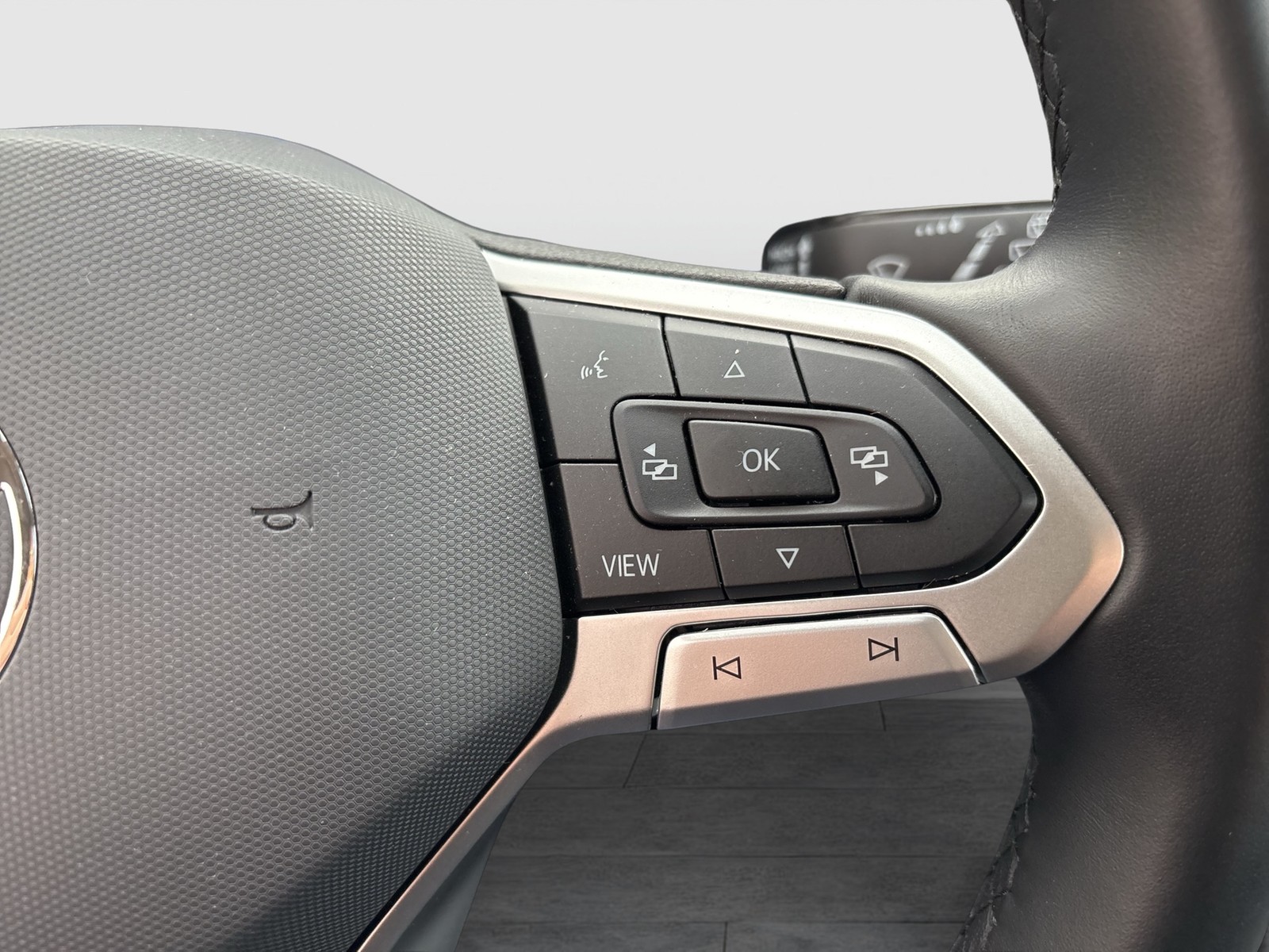 Volkswagen T-Roc 2.0 GOAL AHK CAM ACC LM17 NAVI SITZHEIZUNG