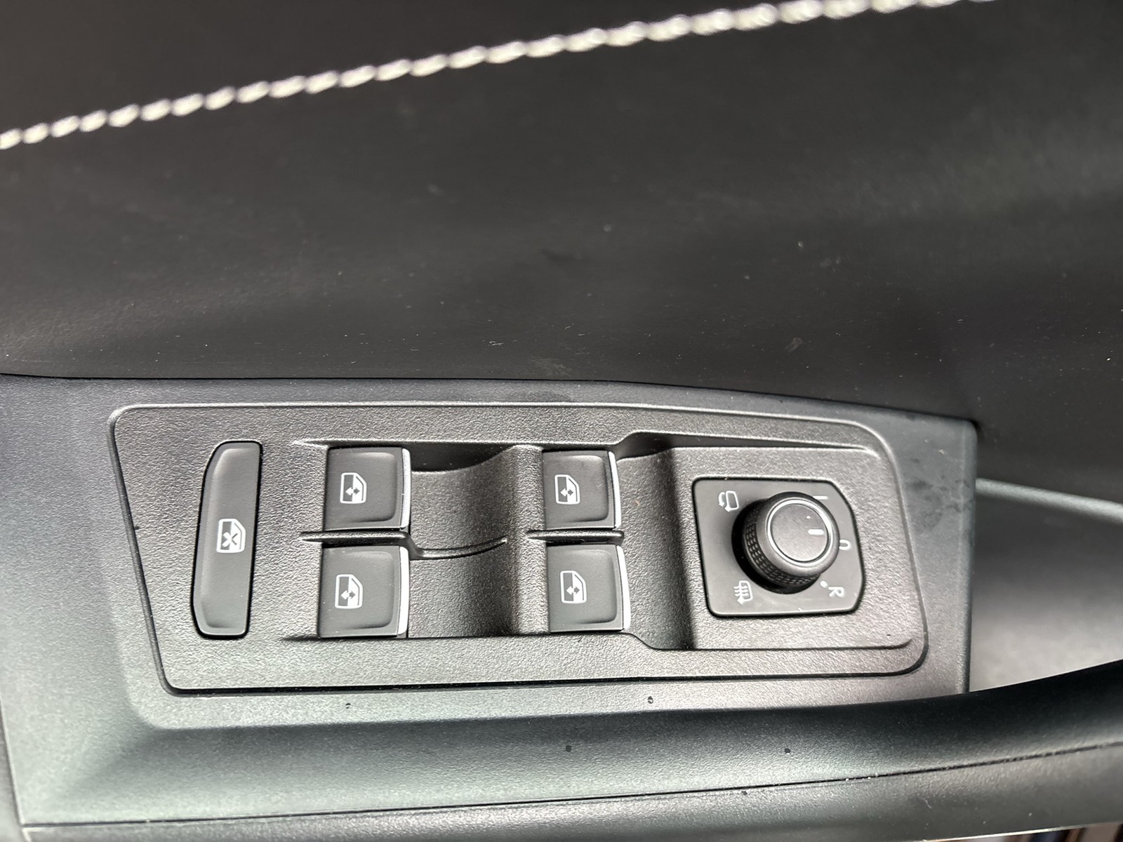 Volkswagen T-Roc 2.0 GOAL AHK CAM ACC LM17 NAVI SITZHEIZUNG