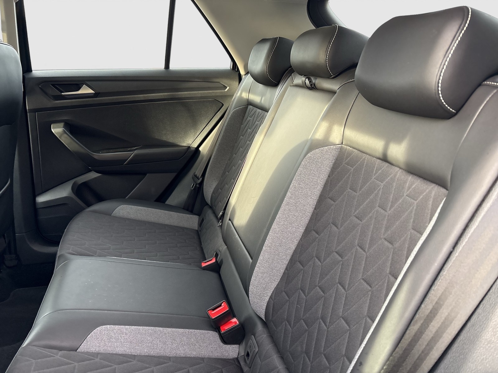 Volkswagen T-Roc 2.0 GOAL AHK CAM ACC LM17 NAVI SITZHEIZUNG