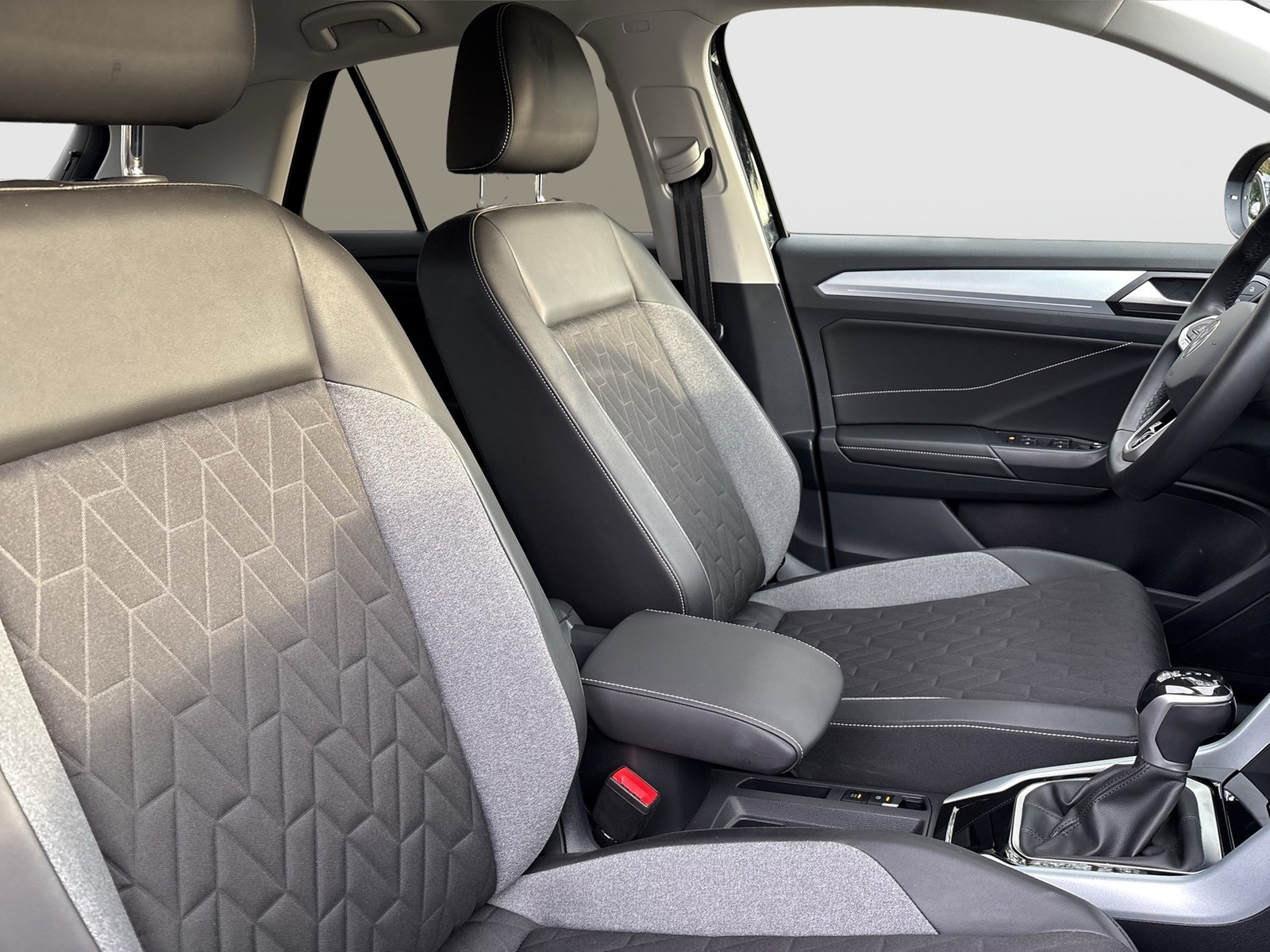 Volkswagen T-Roc 2.0 GOAL AHK CAM ACC LM17 NAVI SITZHEIZUNG