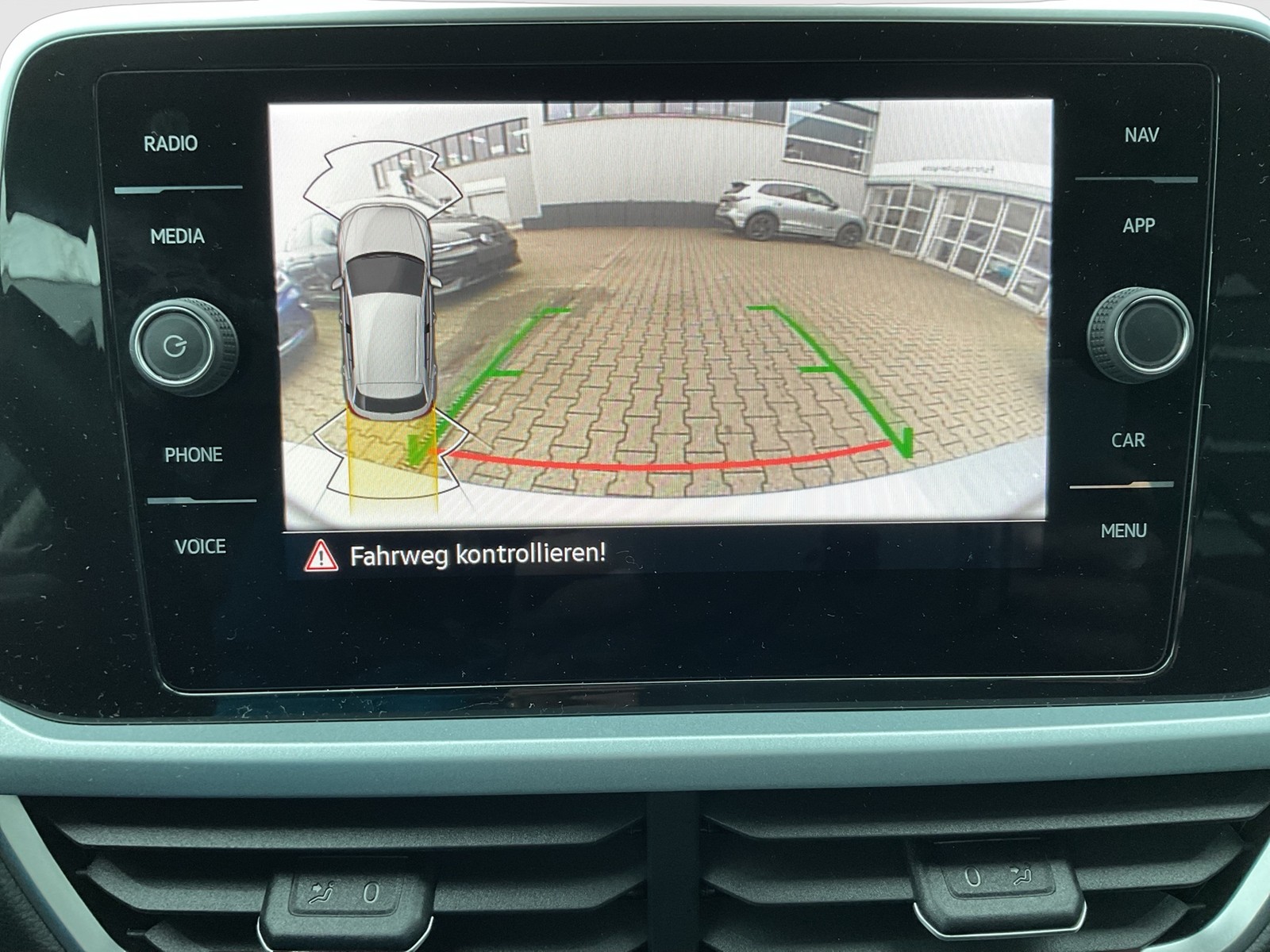 Volkswagen T-Roc 2.0 GOAL AHK CAM ACC LM17 NAVI SITZHEIZUNG