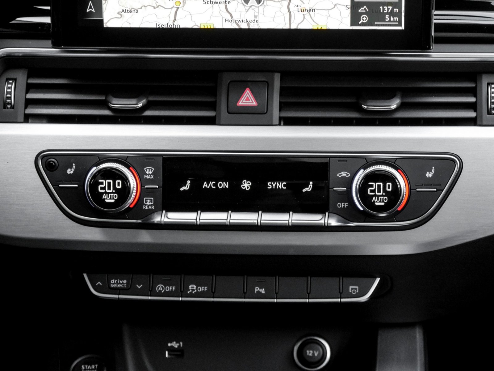 Audi A4 Avant 40 quattro S LINE BLACKPAK PANO CAM 19Z