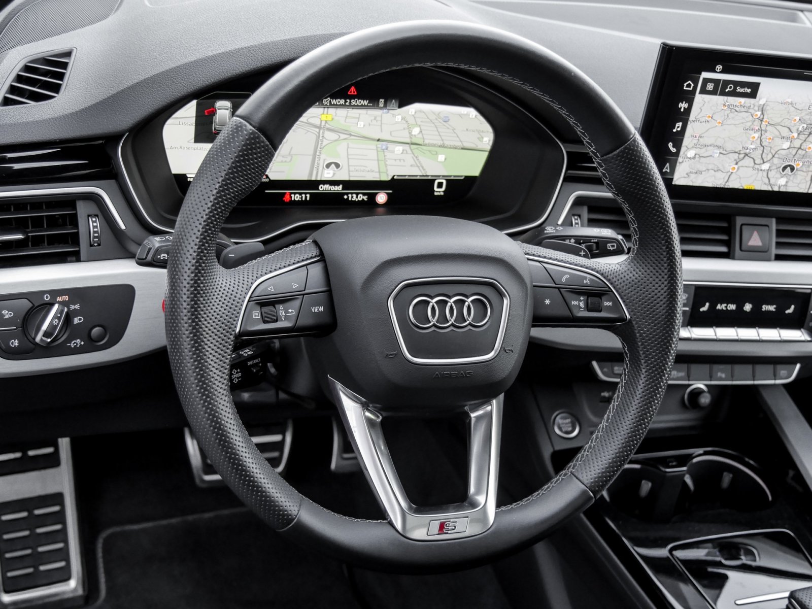 Audi A4 Avant 40 quattro S LINE BLACKPAK PANO CAM 19Z