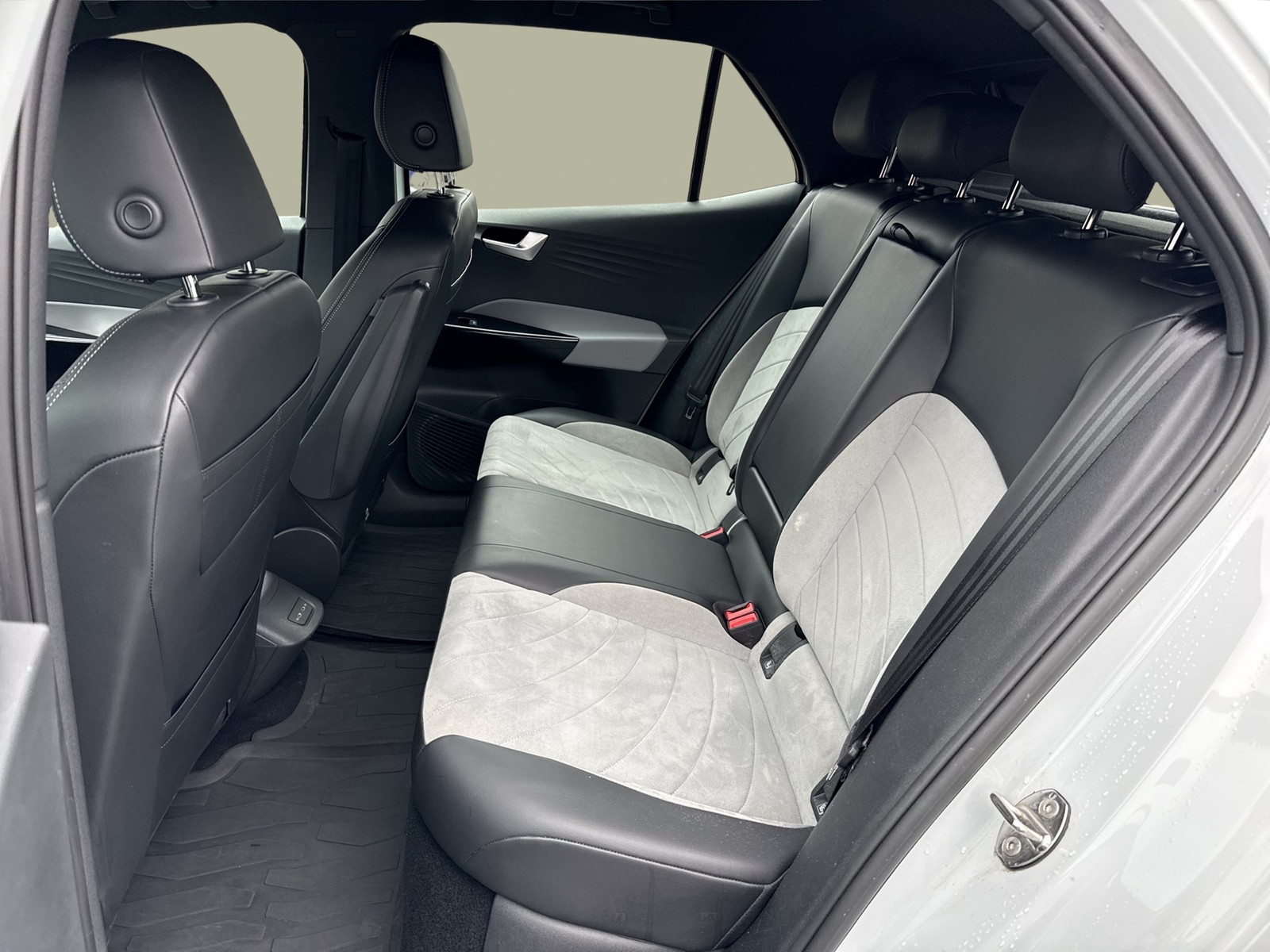 Volkswagen ID.3 Pro S WÄRMEPUMPE ACC LM19 NAVI SITZHEIZUNG