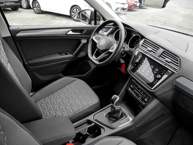 Volkswagen Tiguan 1.5 LIFE ACC ALU NAVI SITZHEIZUNG LED