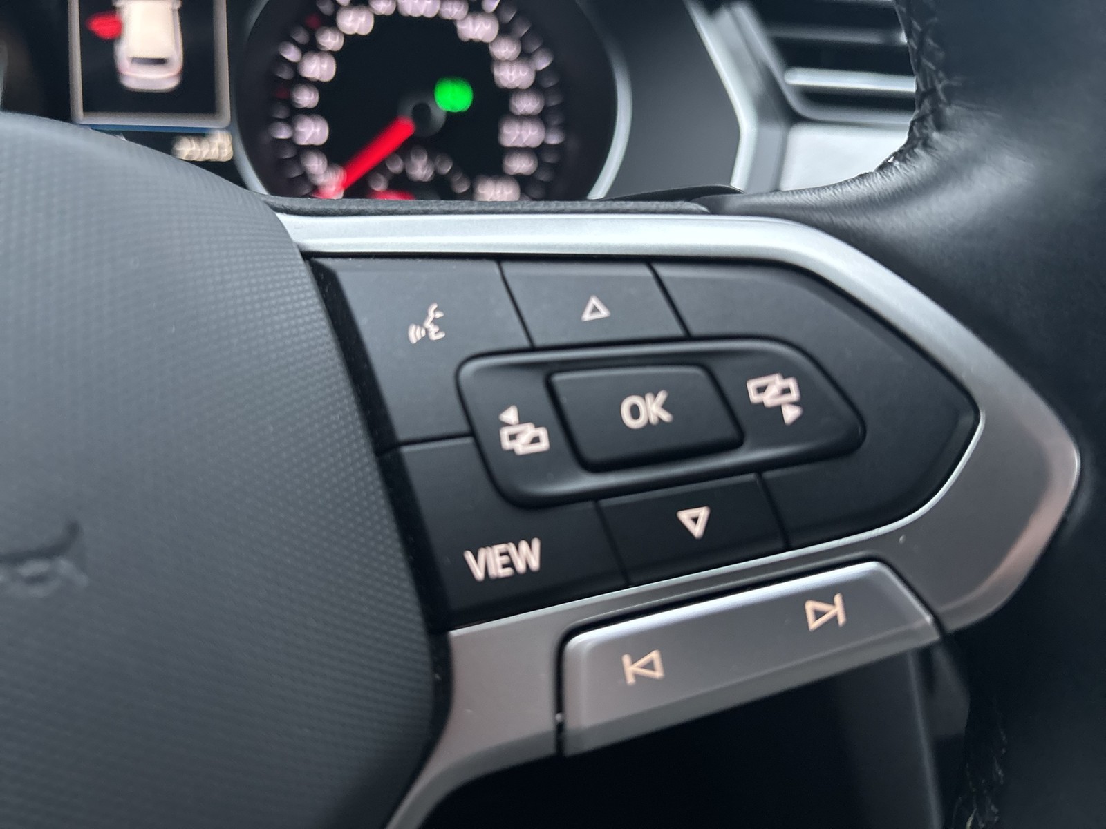 Volkswagen Passat Variant 1.5 BUSINESS CAM ACC NAVI SITZHZ.