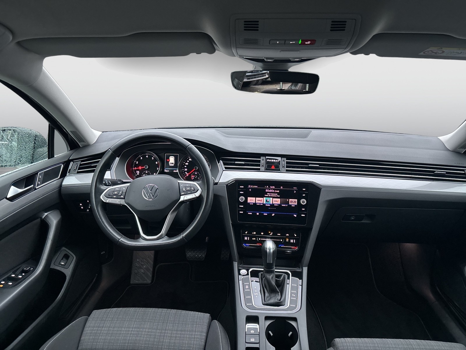 Volkswagen Passat Variant 1.5 BUSINESS CAM ACC NAVI SITZHZ.