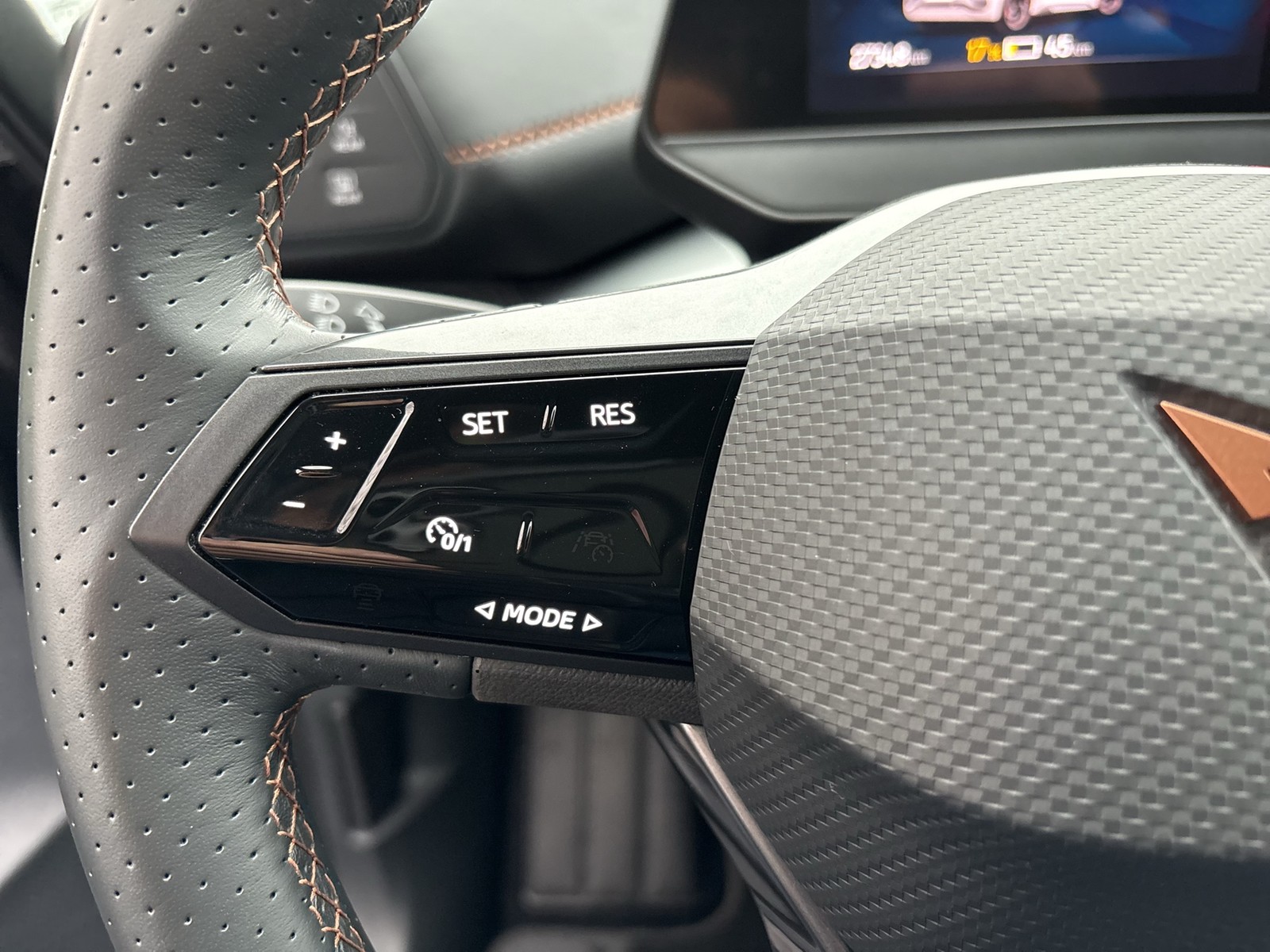 Cupra Born CAM ACC LM18 NAVI SITZHEIZUNG LED DAB KLIMA