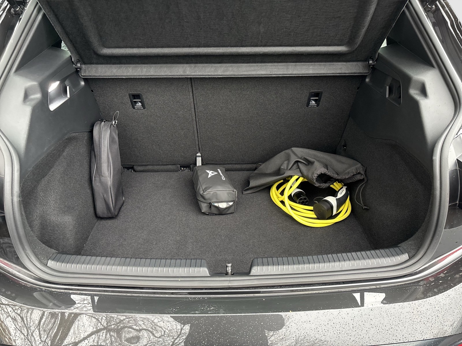 Cupra Born CAM ACC LM18 NAVI SITZHEIZUNG LED DAB KLIMA