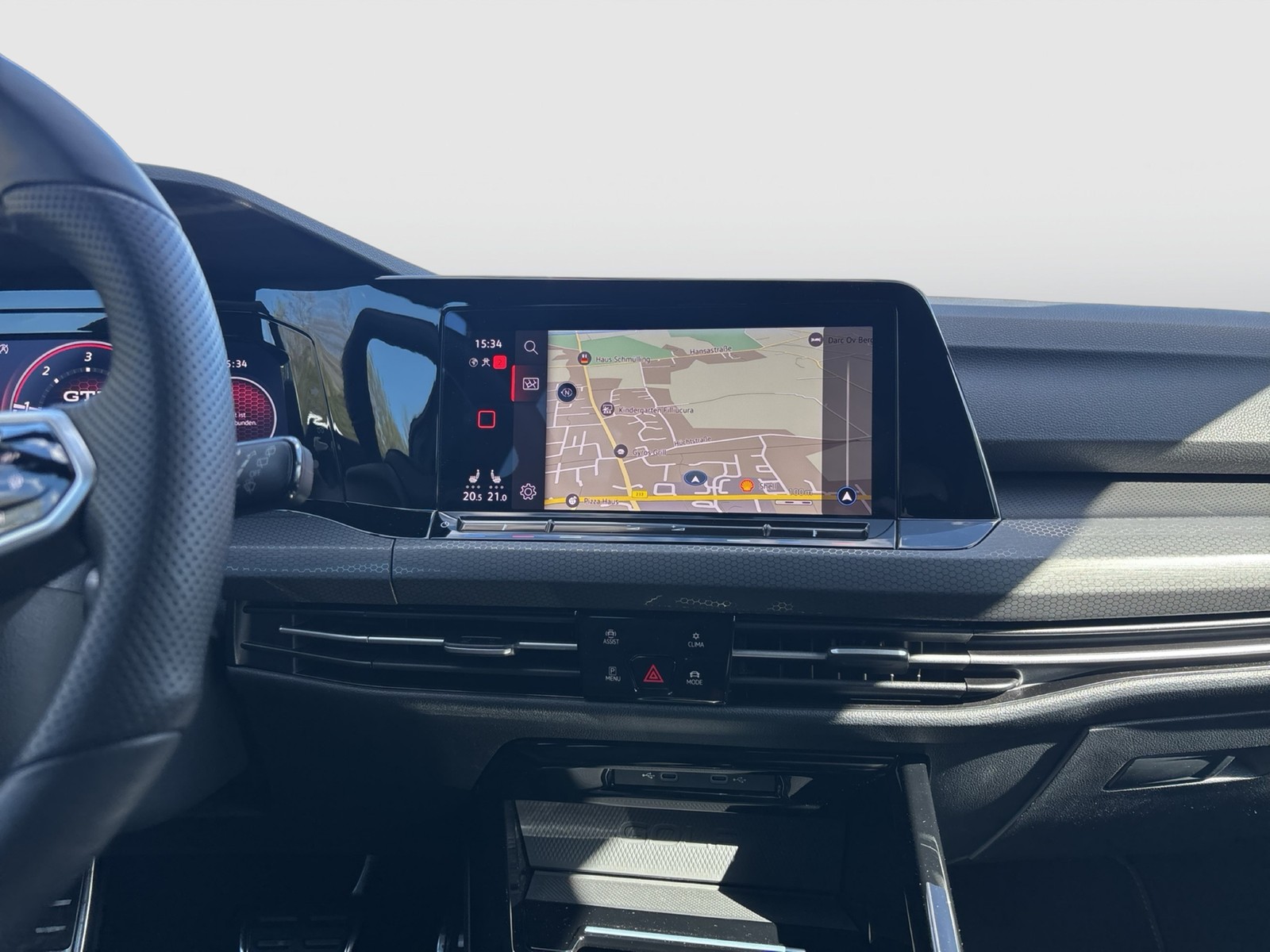 Volkswagen Golf VIII 2.0 GTD PANO HARMAN KARDON CAM LM19