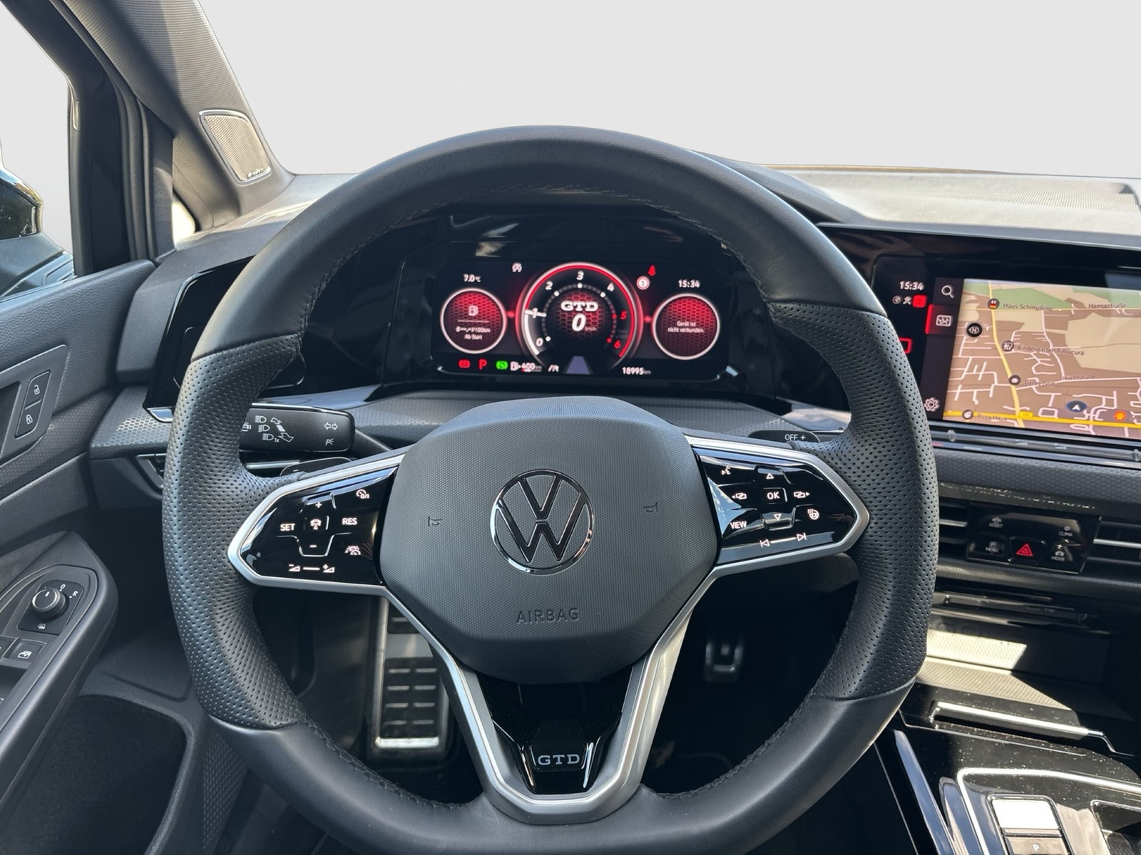 Volkswagen Golf VIII 2.0 GTD PANO HARMAN KARDON CAM LM19