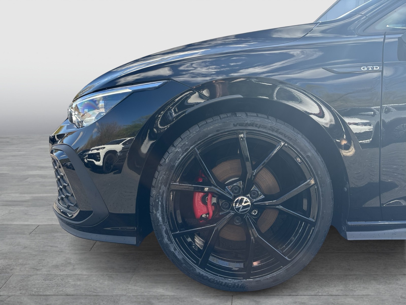 Volkswagen Golf VIII 2.0 GTD PANO HARMAN KARDON CAM LM19