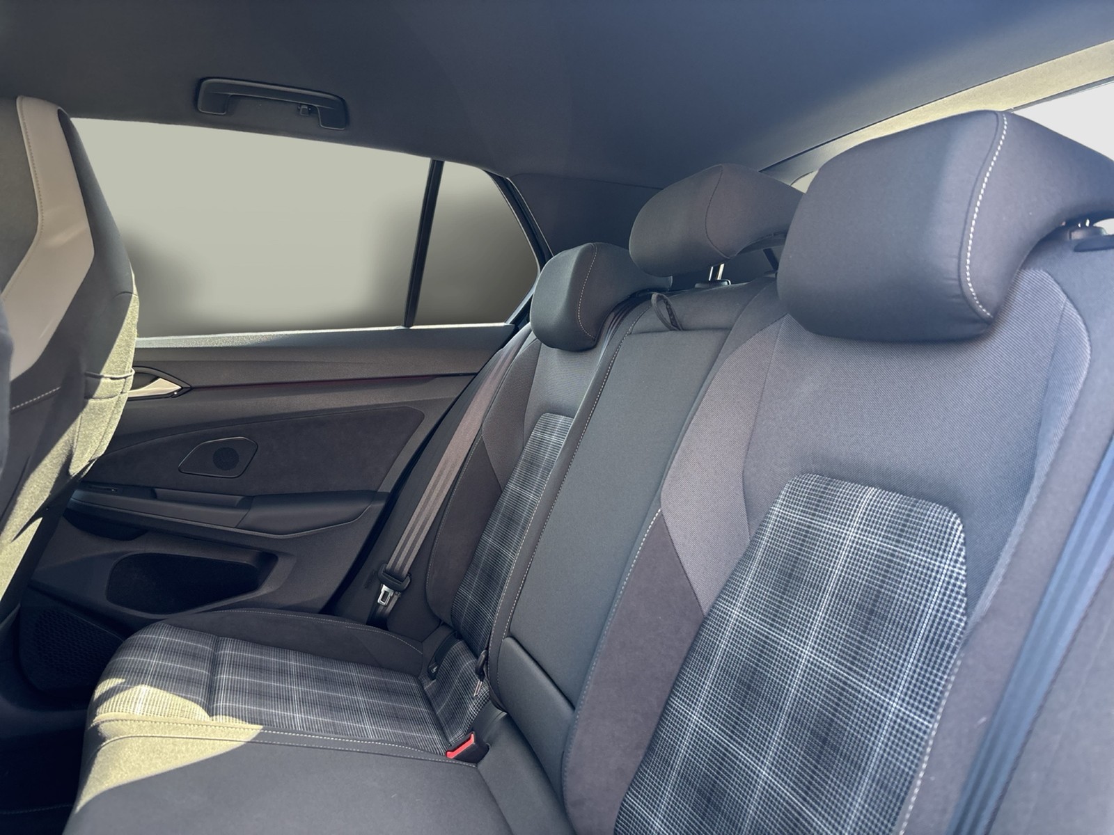 Volkswagen Golf VIII 2.0 GTD PANO HARMAN KARDON CAM LM19