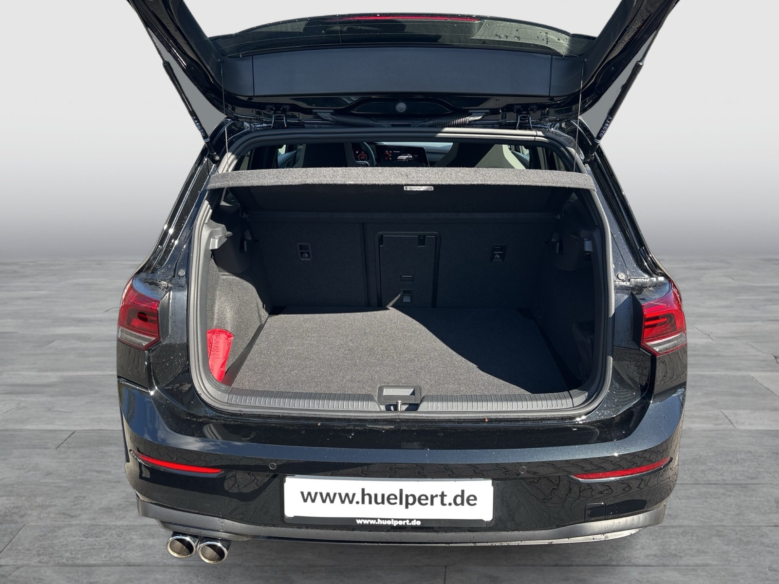 Volkswagen Golf VIII 2.0 GTD PANO HARMAN KARDON CAM LM19