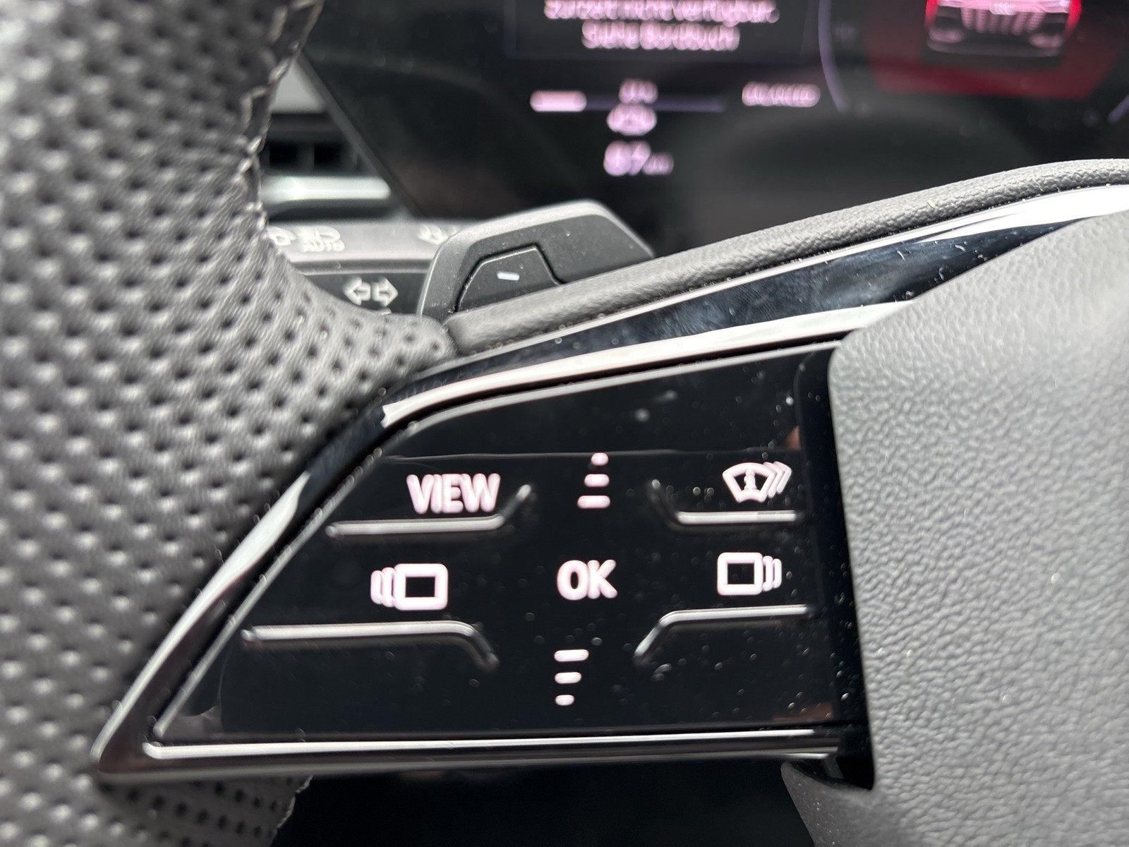 Audi Q6 e-tron quattro S LINE TECHPRO 21" SPORTSOUND
