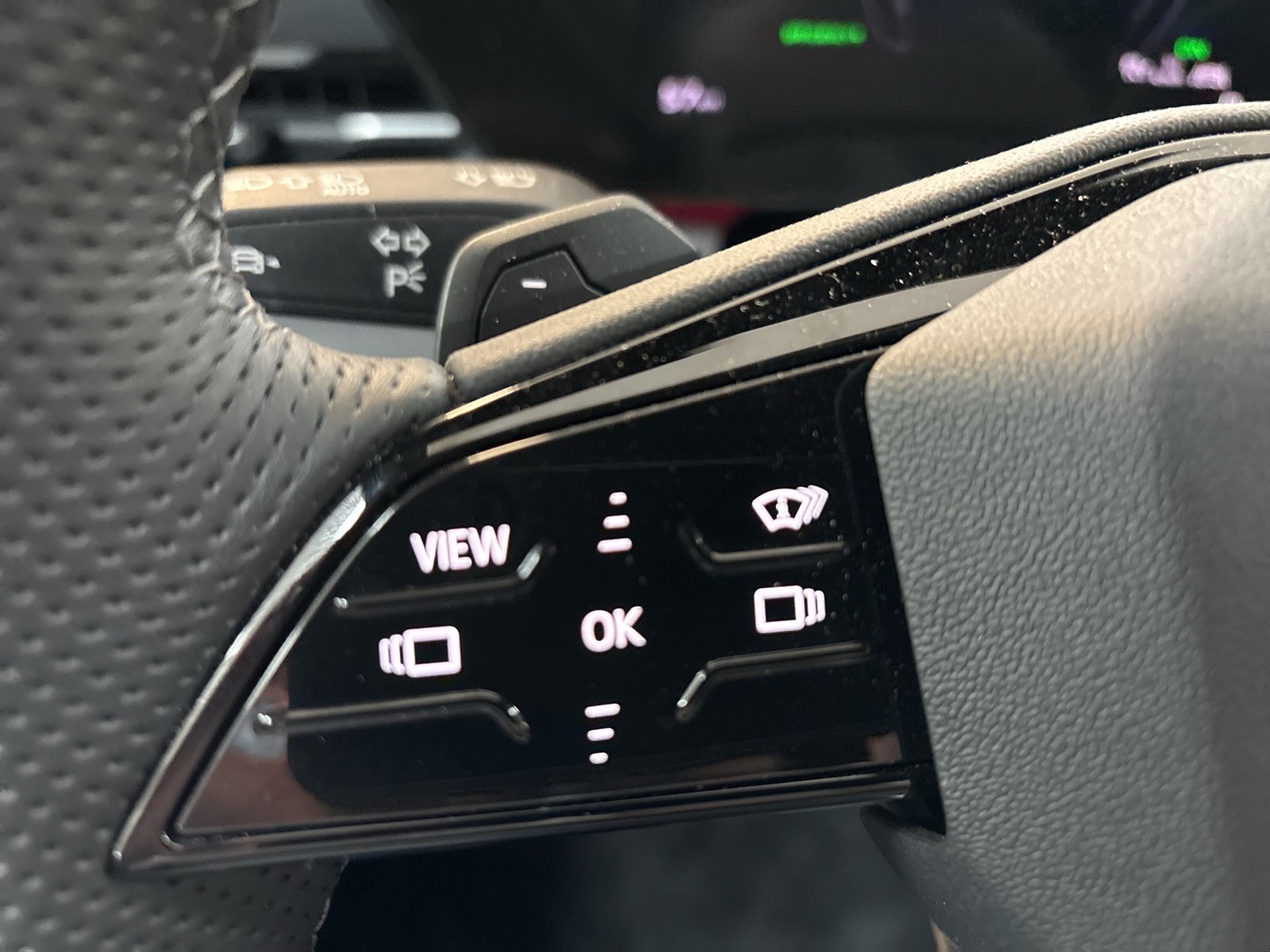 Audi Q6 e-tron quattro S LINE TECHPRO LUFTFAHRWERK 21"